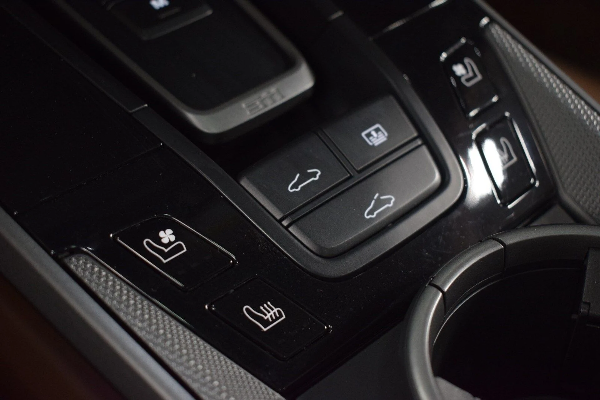 mph033_3185576963_410e518bbf7894cd5847e3e368d24e2ax_c612726d07