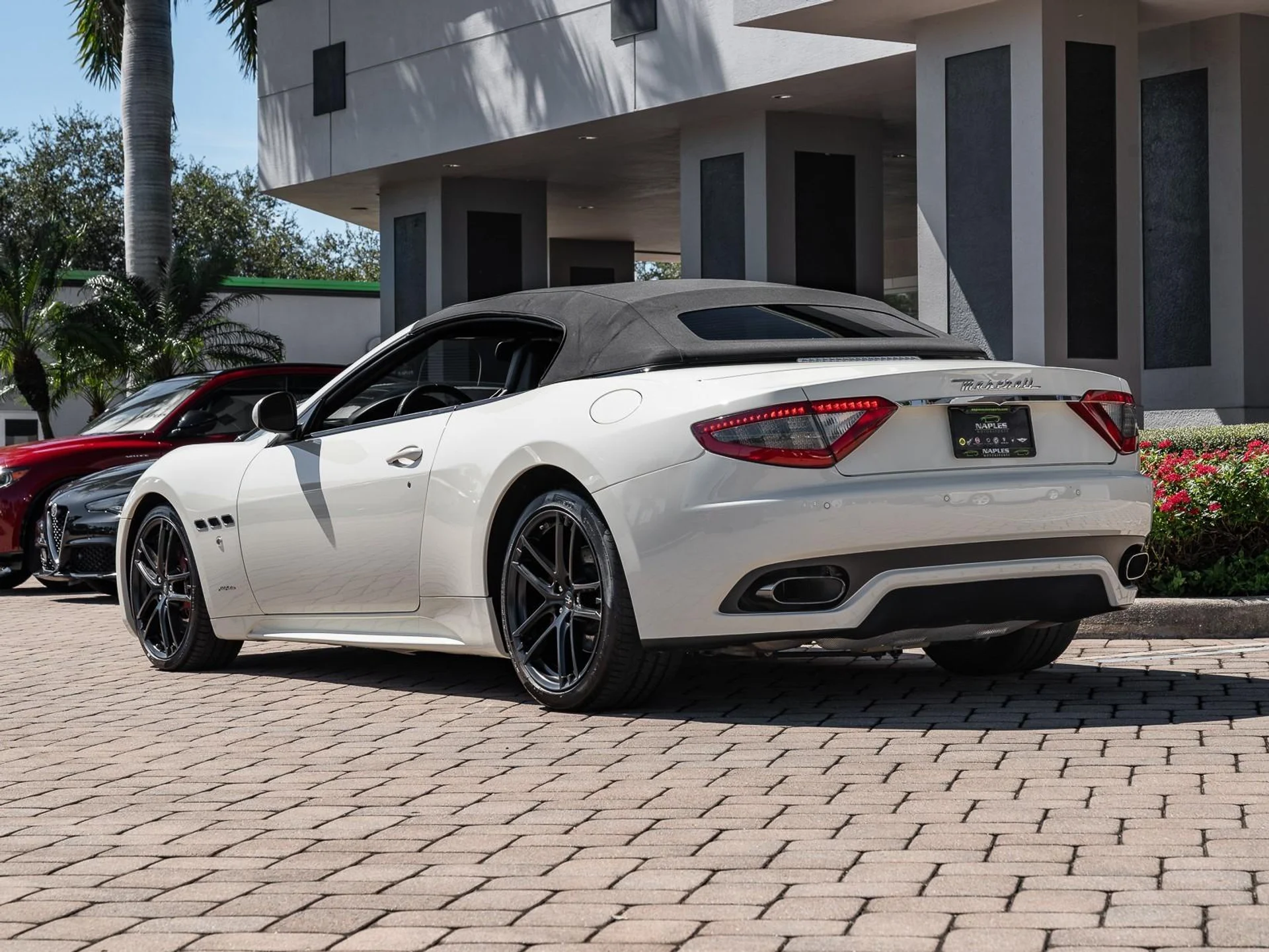 mph033_3186901398_Used_2015_Maserati_Gran_Turismo_Convertible_Sport_1760472380_a7adc64584
