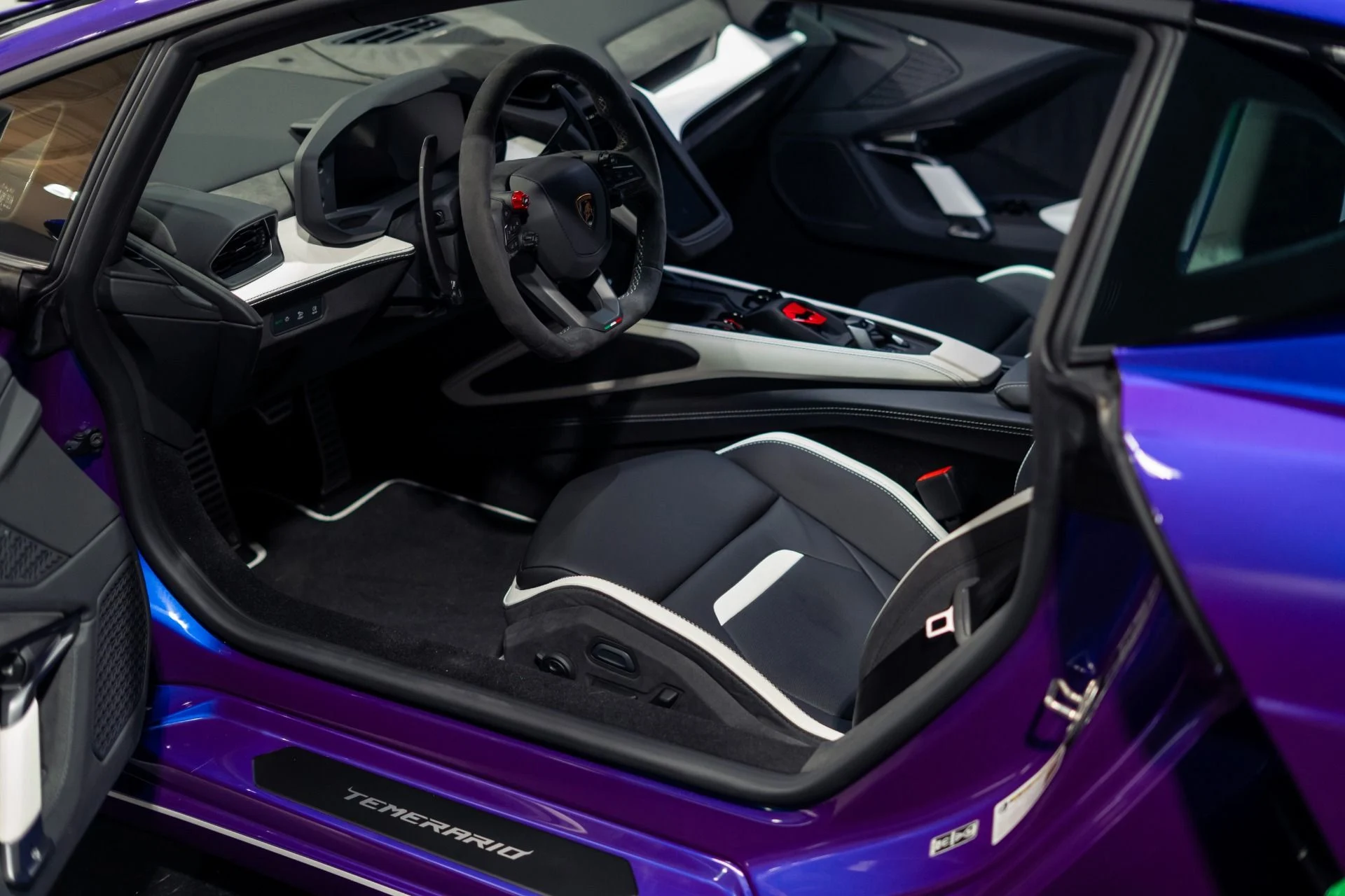 mph033_3209929224_Used_2026_Lamborghini_Temerario_Viola_Mithras_Ad_Personam_1783615399_53c79df691