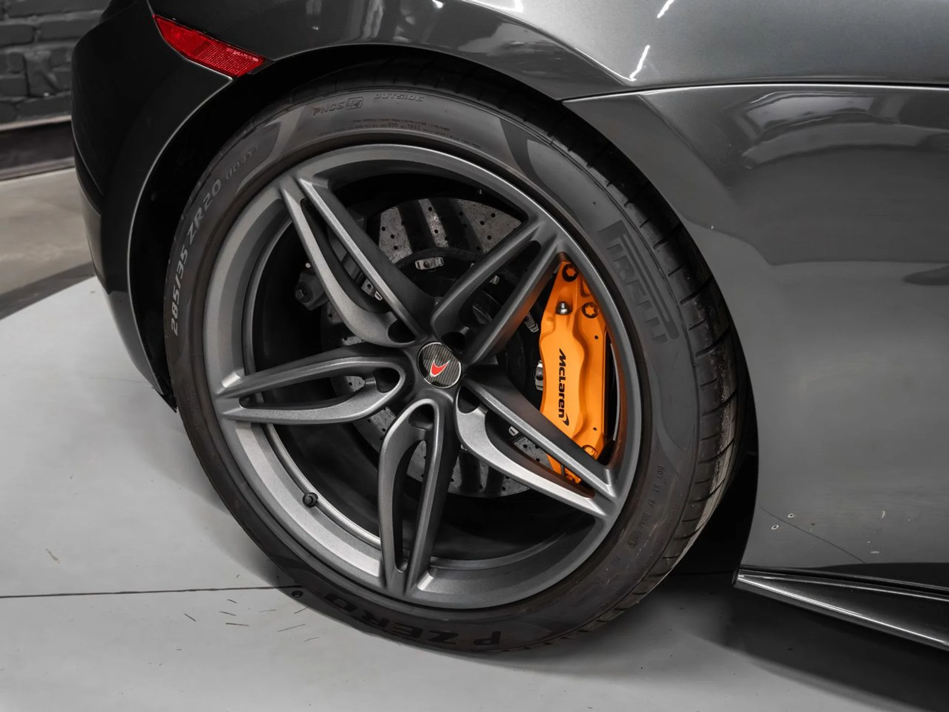 mph033_3219009672_mclaren_570s_2018_1f1bf1e51a