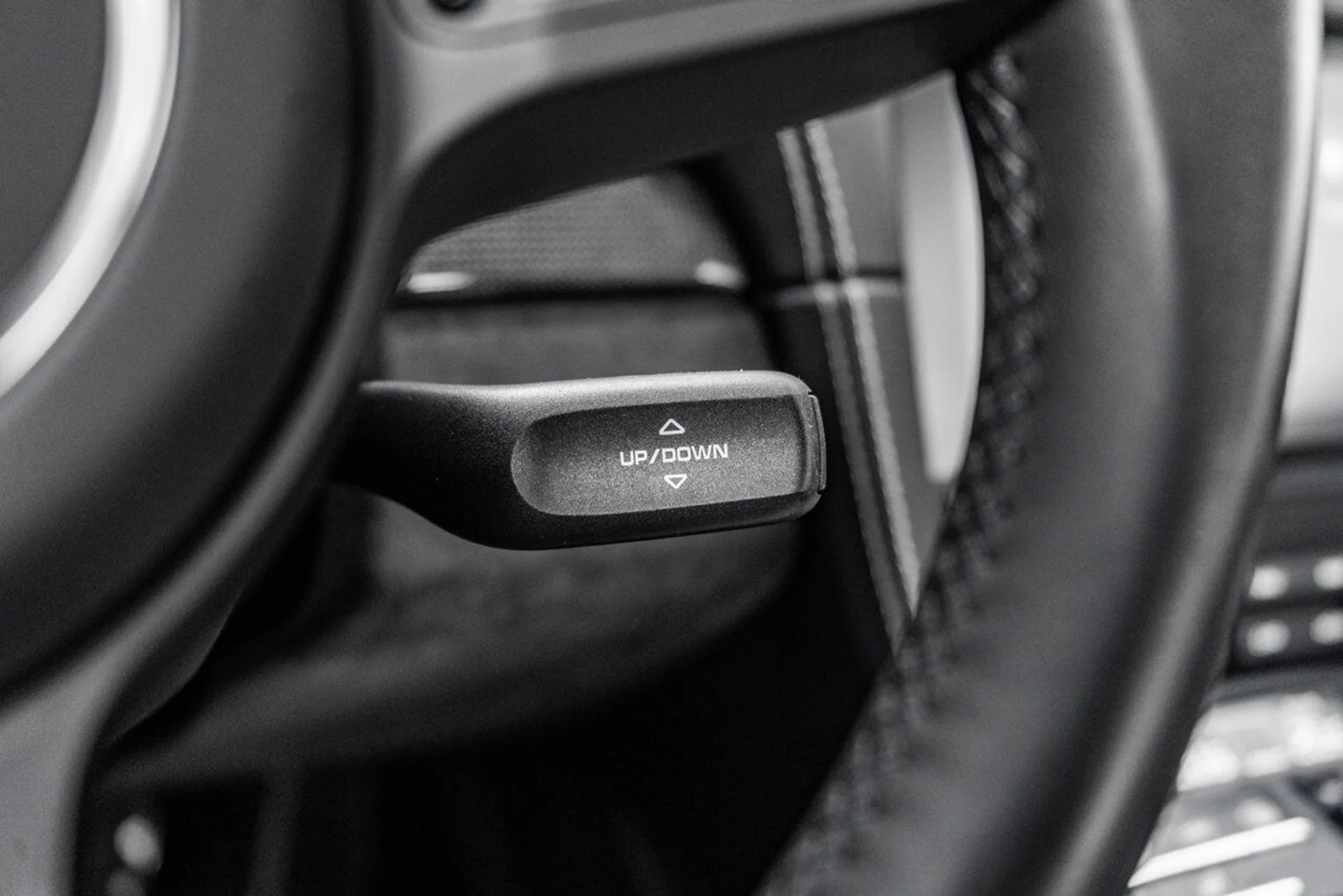 mph033_3229593197_porsche_718_cayman_2020_ea4e7fa2c5