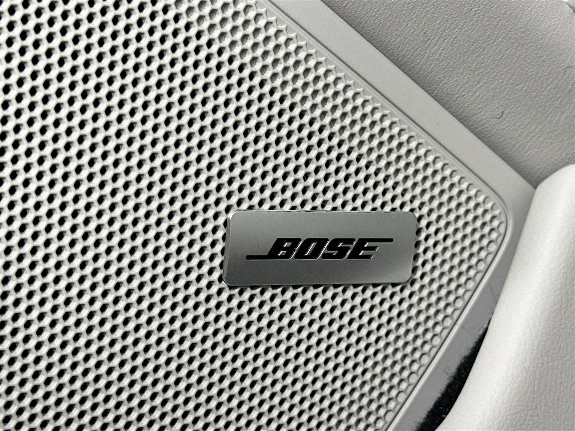 mph033_3232949939_5c2205a4583165776c2b35c5573c6b0c_208c2147d3