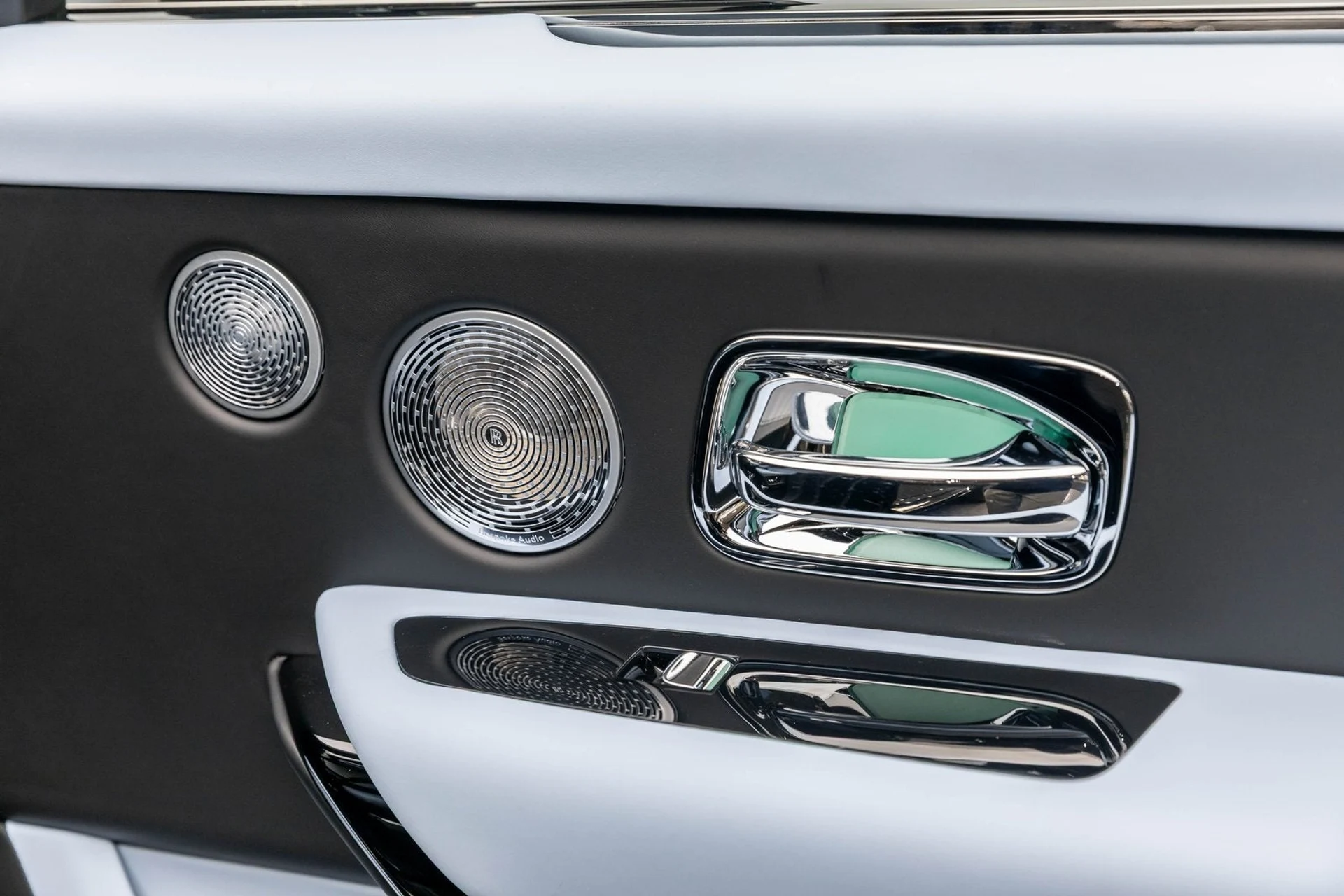 mph033_3233362857_34_35ec724b05