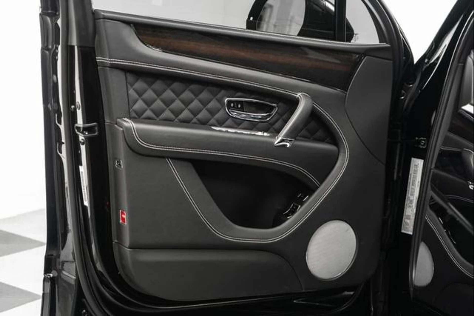 mph033_3235493539_TX_Fxf_Nl_V_Sme_Bk_Tun_O38vm_C1v8_A_03bba4e72c