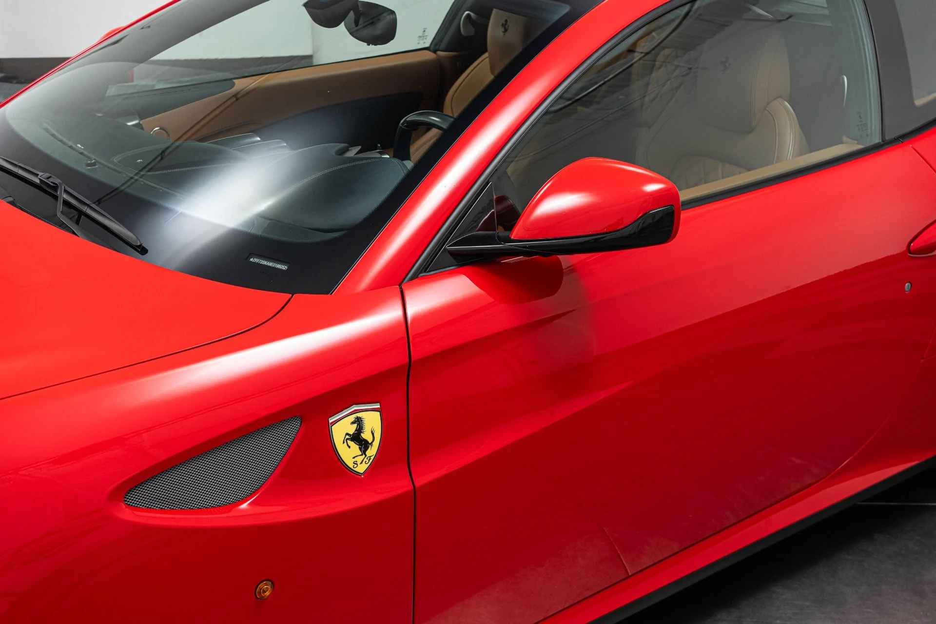 mph033_3240979080_Used_2014_Ferrari_FF_V12_Power_Ventilated_Seats_Sport_Exhaust_Passenger_Display_1775246163_b5bdfa3901