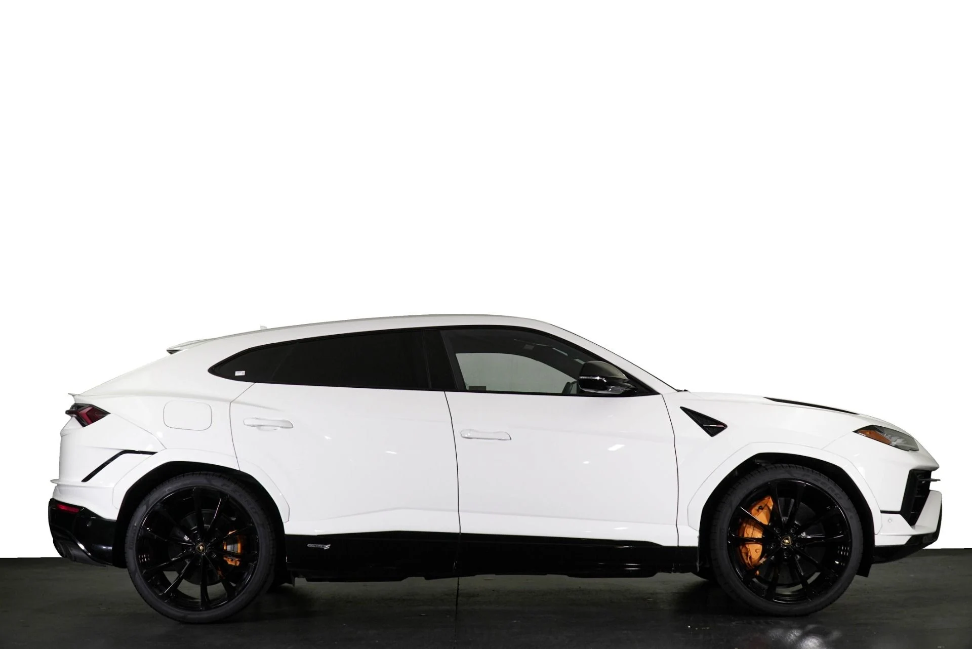 mph033_3263428168_Used_2023_Lamborghini_Urus_S_1772131380_4f02b8932a