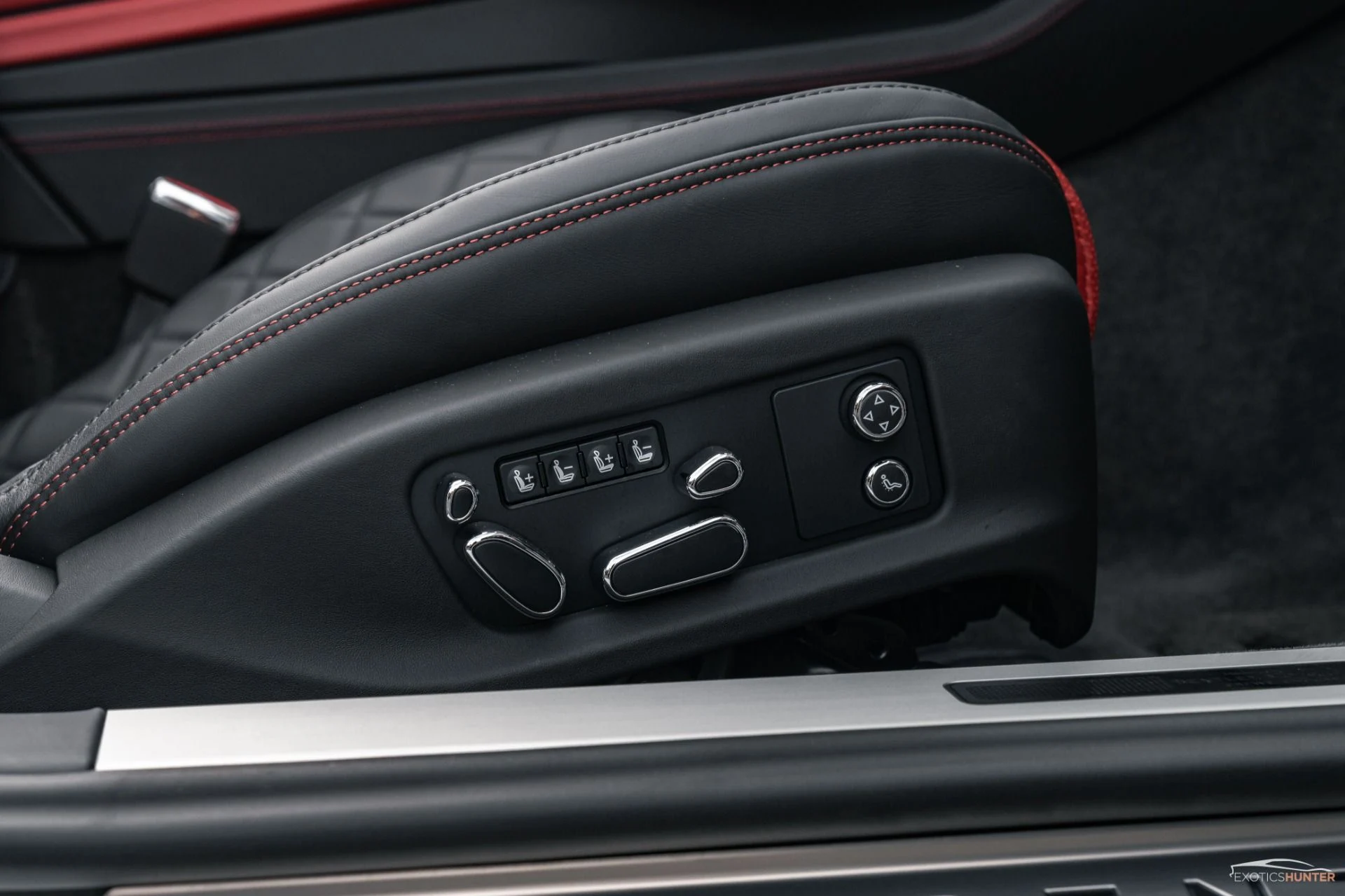 mph033_3288708436_Used_2020_Bentley_Continental_GTC_280_K_MSRP_Mulliner_Blackline_Rotating_Display_1766938877_6569d7b8c2