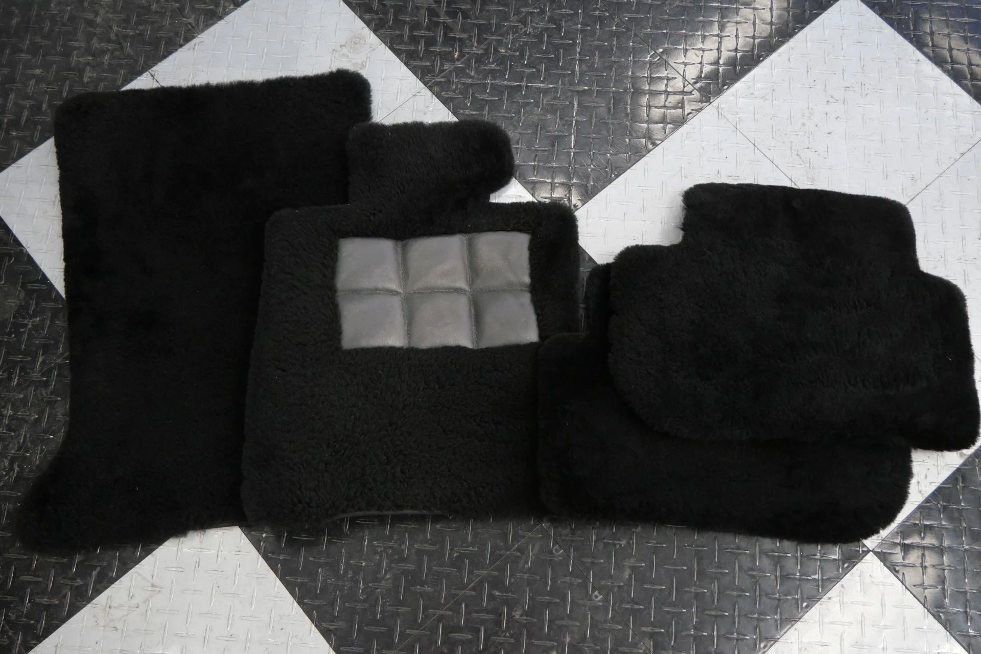 mph033_3290323538_Used_2016_Rolls_Royce_Wraith_The_Wraith_Package_Canadel_Paneling_Driver_Assistance_3_1764606909_02fa2e5c5d