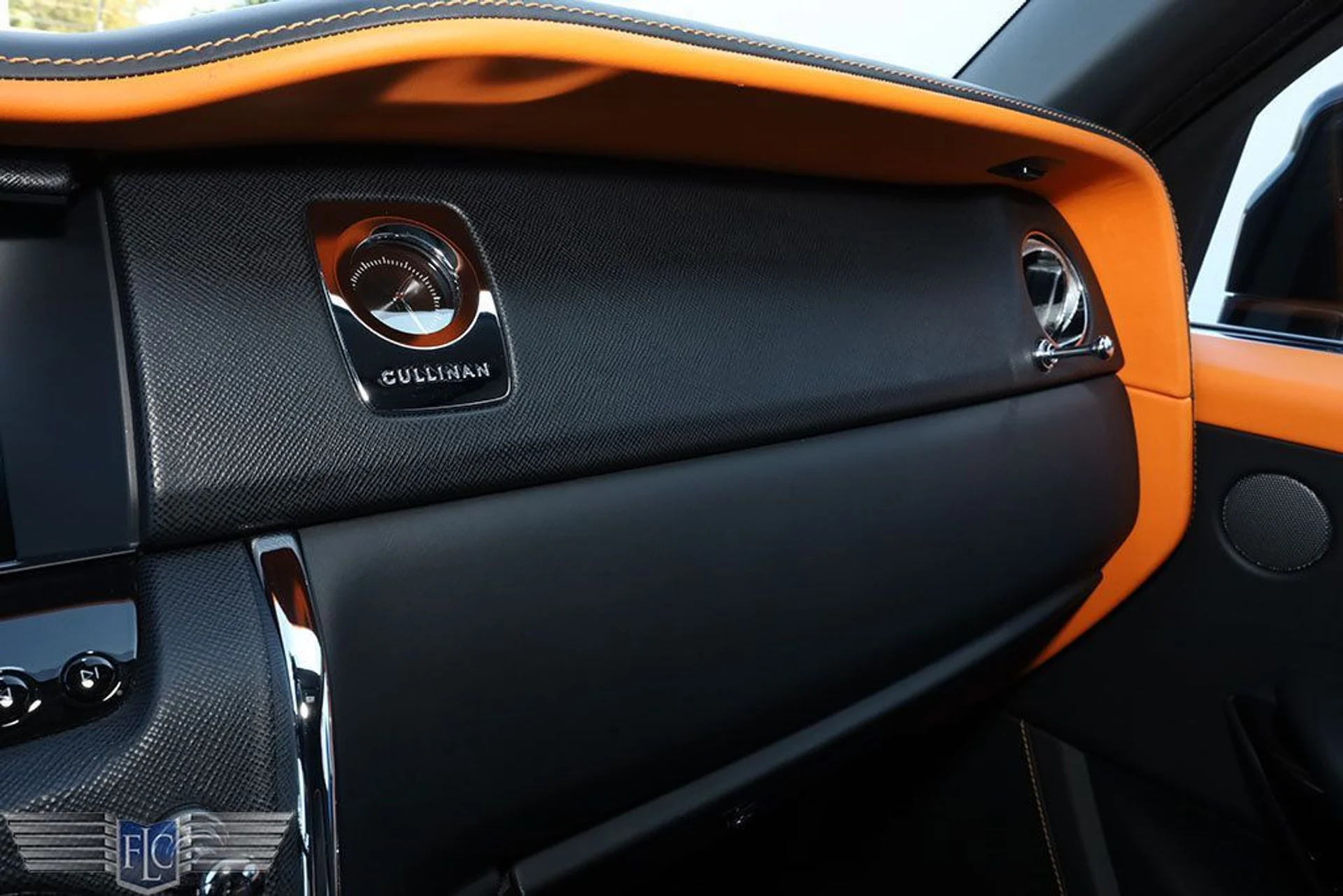 mph033_3298124214_used_2022_rolls_royce_cullinan_sportutility_6305_22954995_34_1024_cc9819b8df