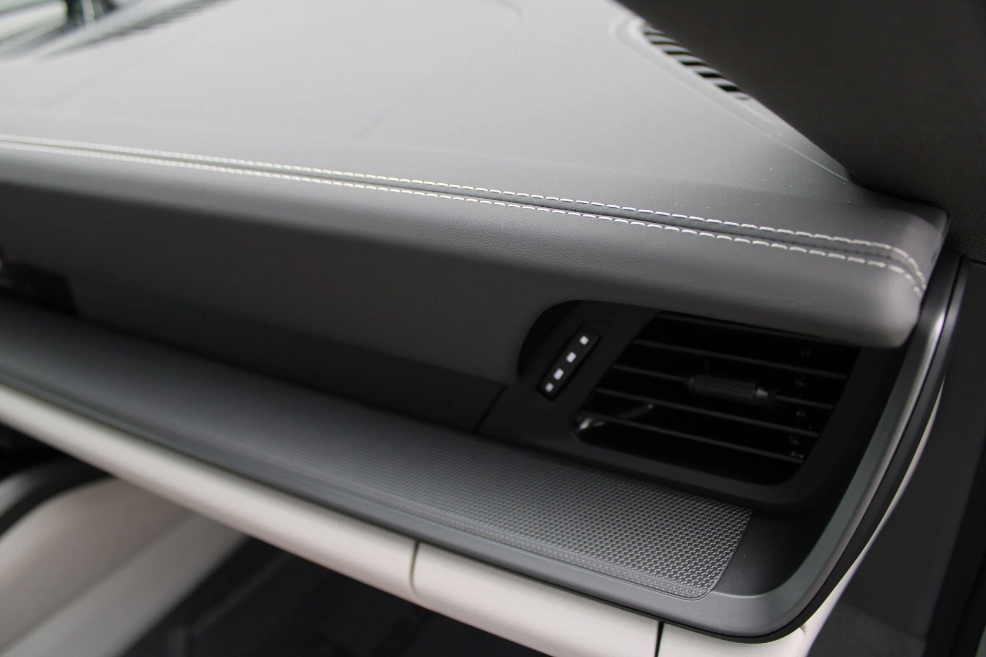 mph033_3311505201_4acc36b49d0c8e99b5b949cd9b536fdcx_5563d0491a