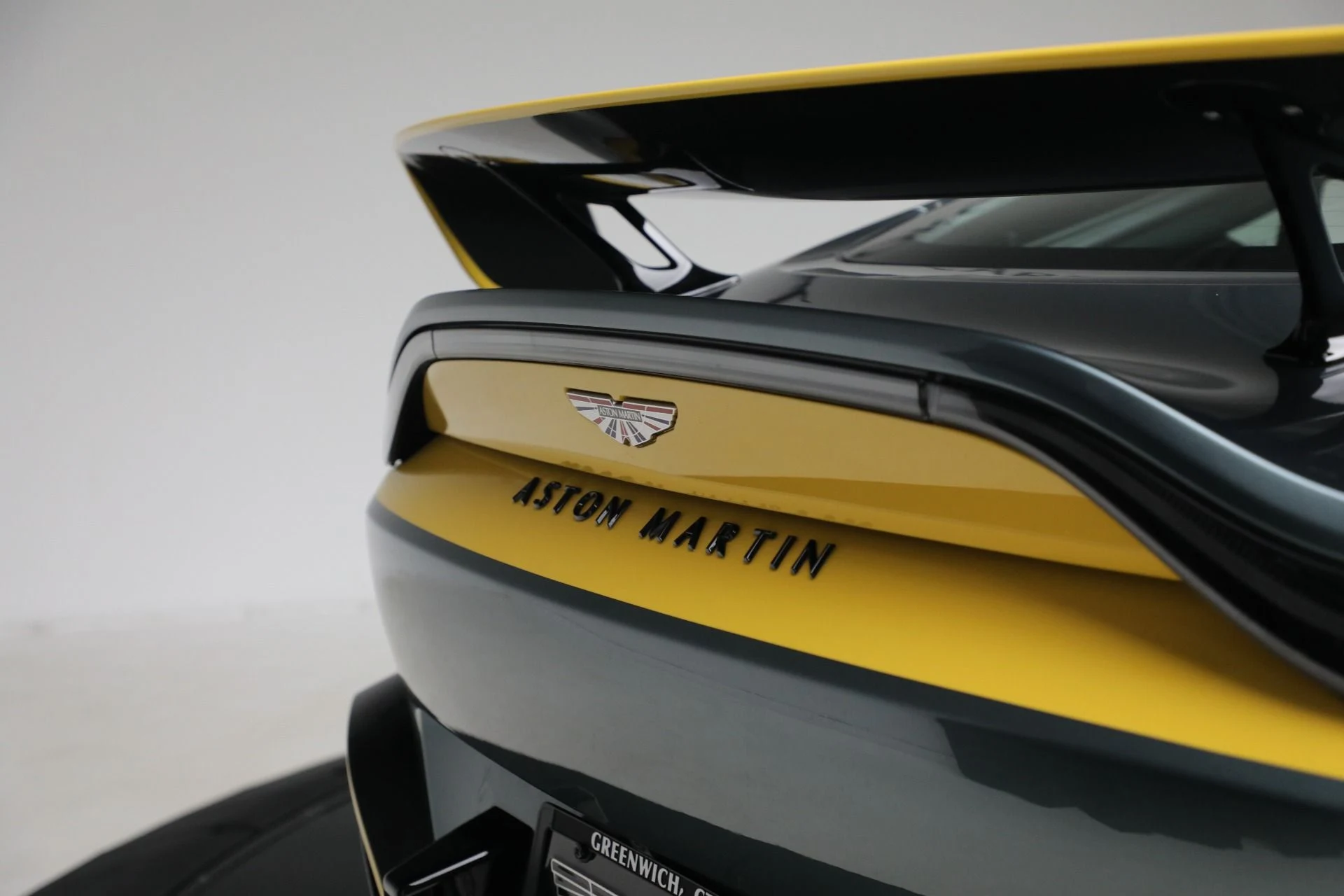 mph033_331261431_Used_2023_Aston_Martin_Vantage_V12_7626257f48