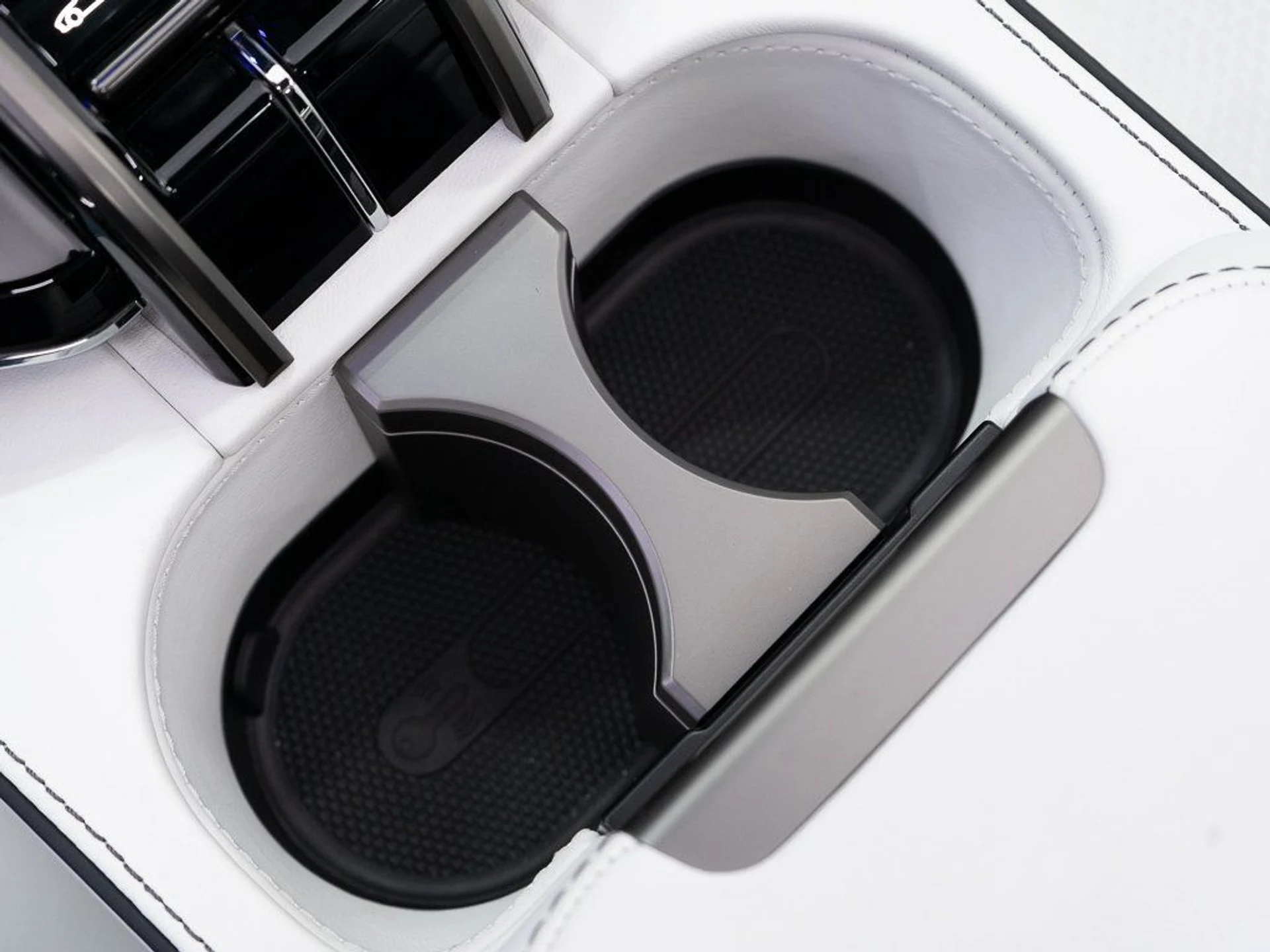 mph033_3324712416_41f69afb160cd8ed2e088a2da537856c_d5aea41e4e