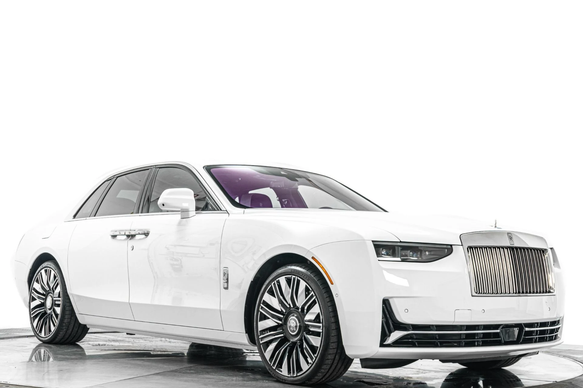 mph033_3328886019_Used_2026_Rolls_Royce_Ghost_Two_Tone_Interior_Low_Miles_1781640354_b9ccd9ef48