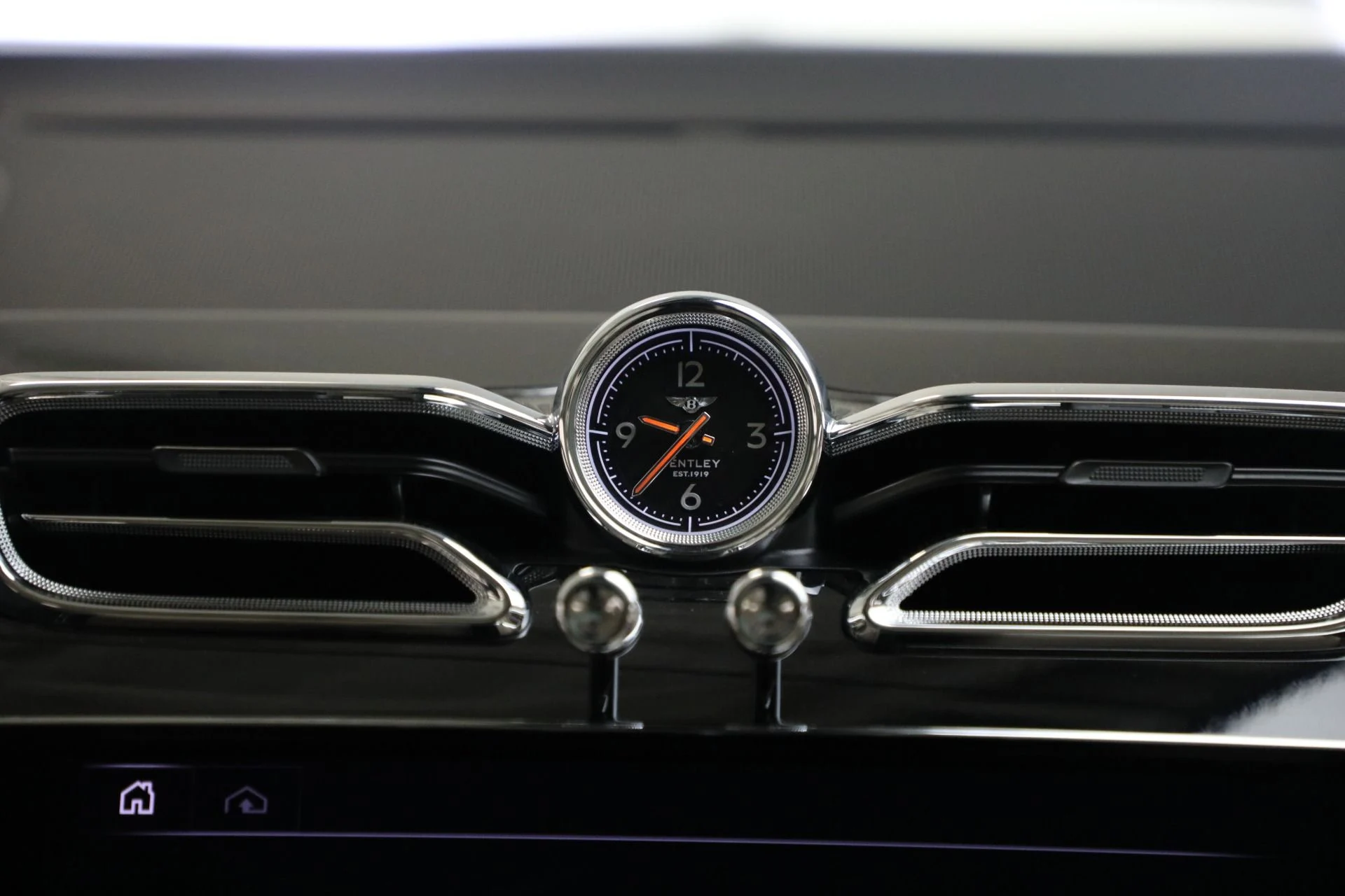 mph033_3334693944_Used_2023_Bentley_Bentayga_Azure_V8_afa5bc7f1f