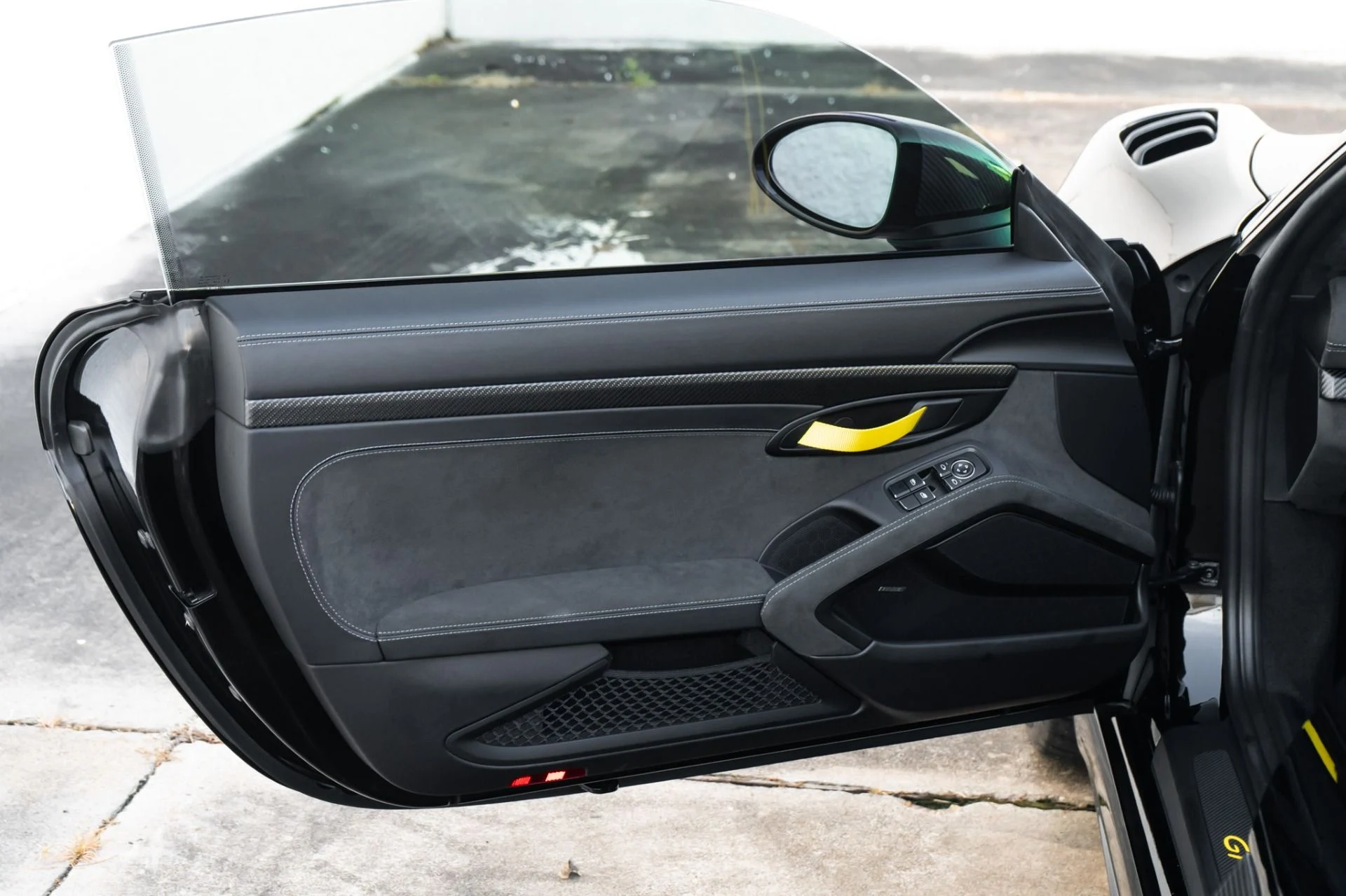 mph033_3341177111_Used_2024_Porsche_718_Cayman_GT_4_RS_Weissach_1755715163_e1c148c9bb