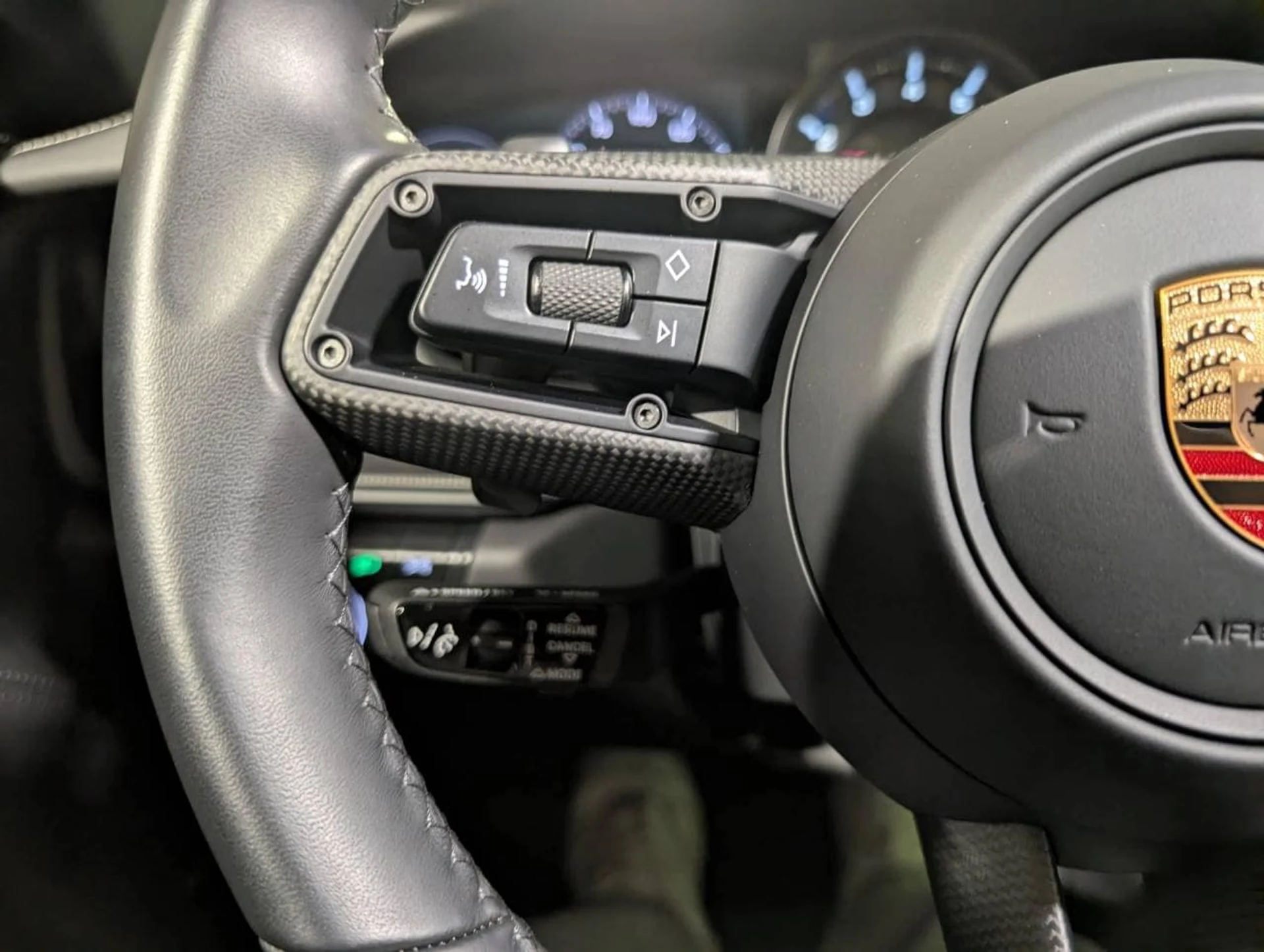 mph033_3347957021_f99dc21e4e6c6f00452fd315cd054584x_ee51d06176