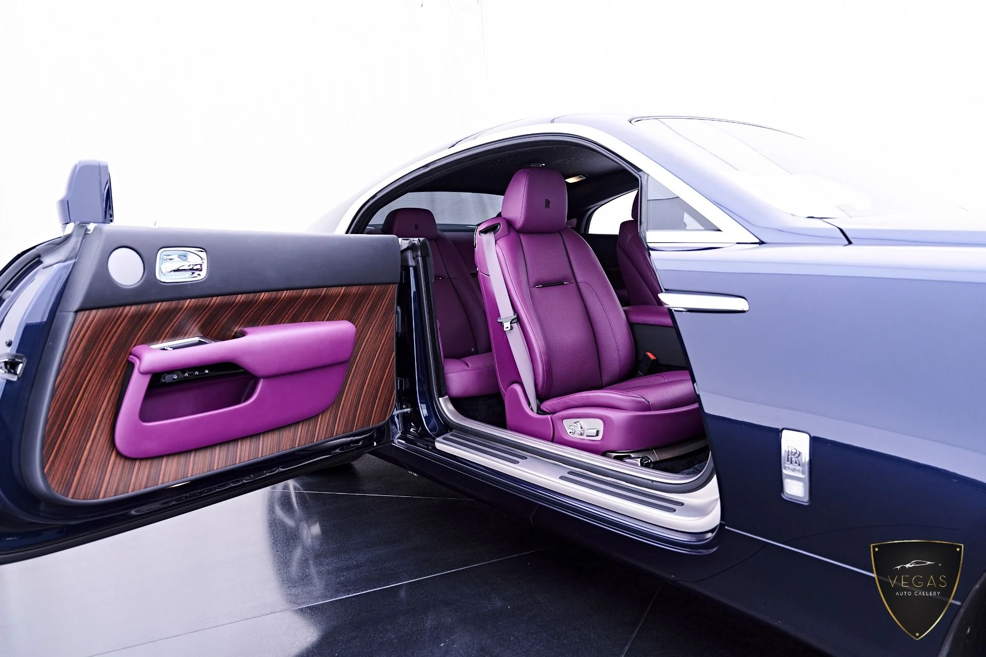 mph033_3357695756_Used_2017_Rolls_Royce_Wraith_Base_1782429940_8da49cc215