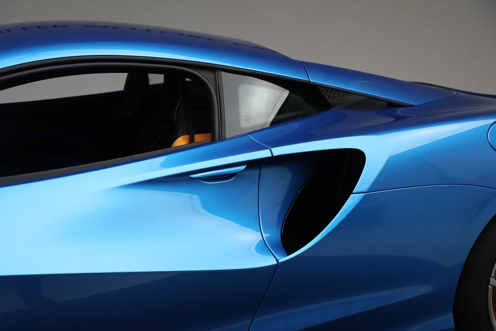 mph033_3374159188_Used_2024_Mc_Laren_Artura_Vision_80e2f2592c