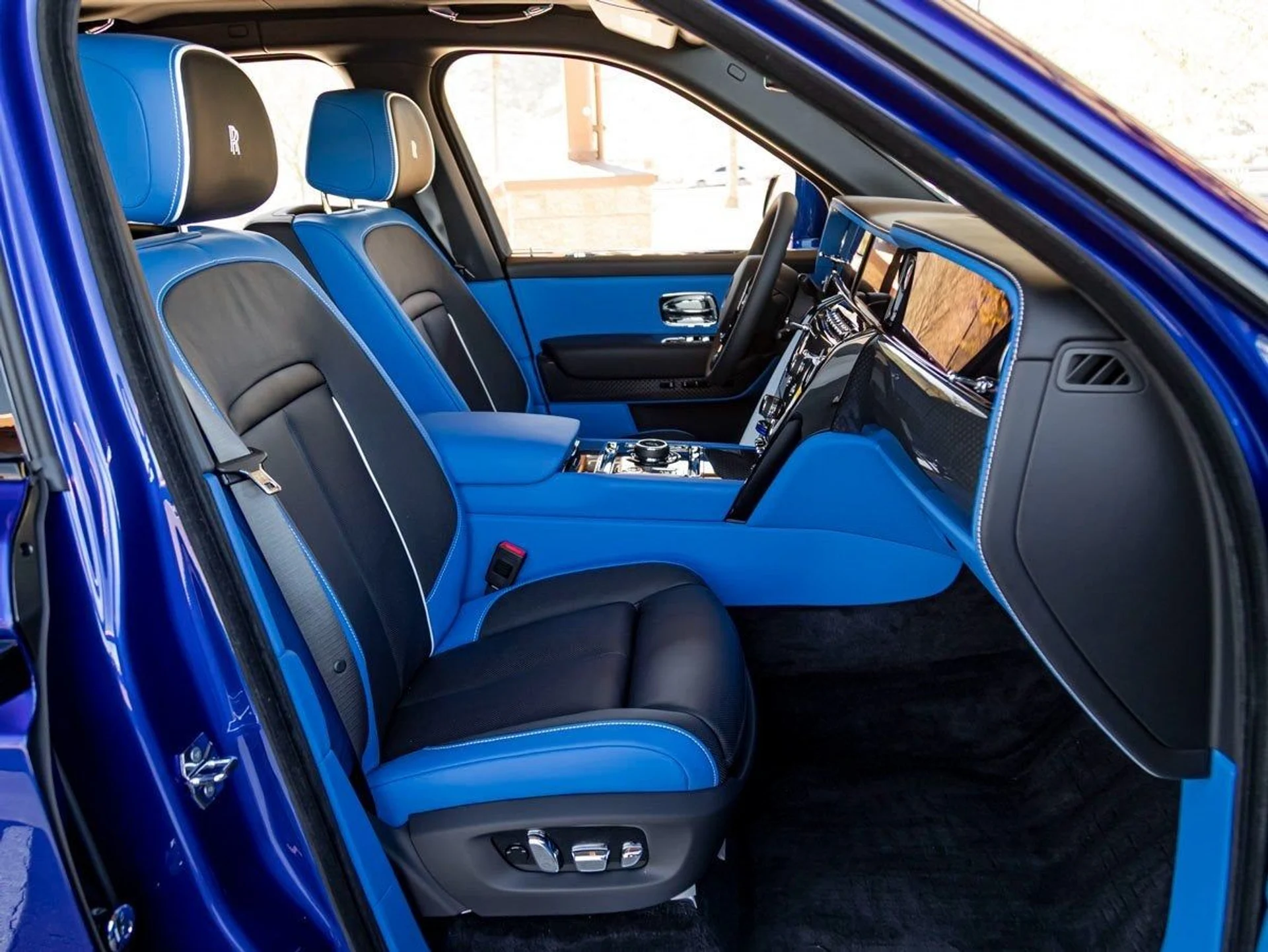 mph033_3375357478_34_b377c18dd1