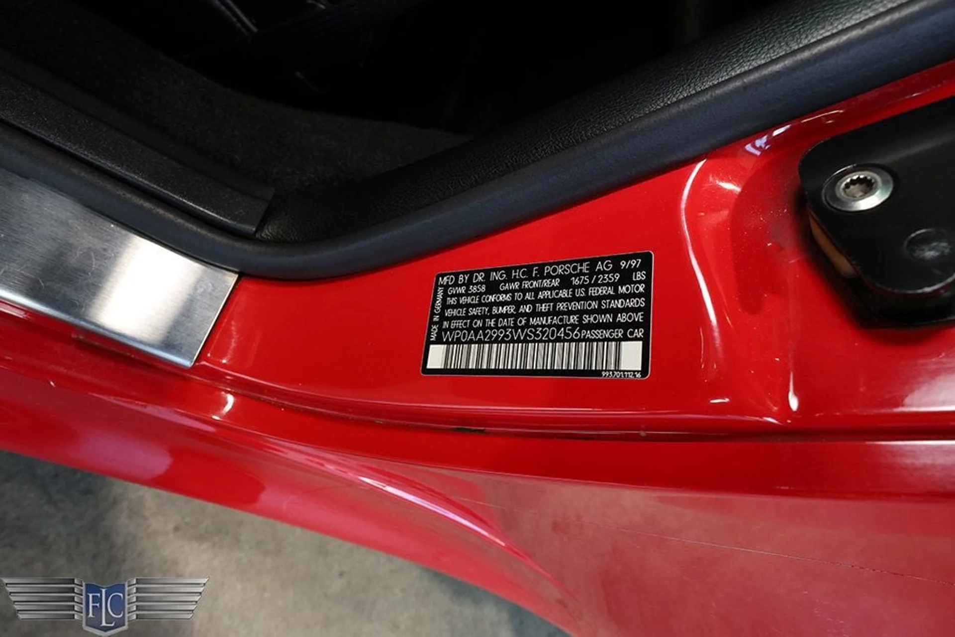 mph033_3407687812_used_1998_porsche_911_carrera_4s_coupe_9689_22929030_34_1024_93f4d2d76f