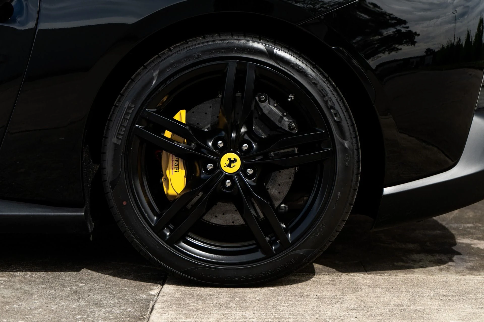 mph033_3408995628_Used_2020_Ferrari_Portofino_1775601900_7f65785253