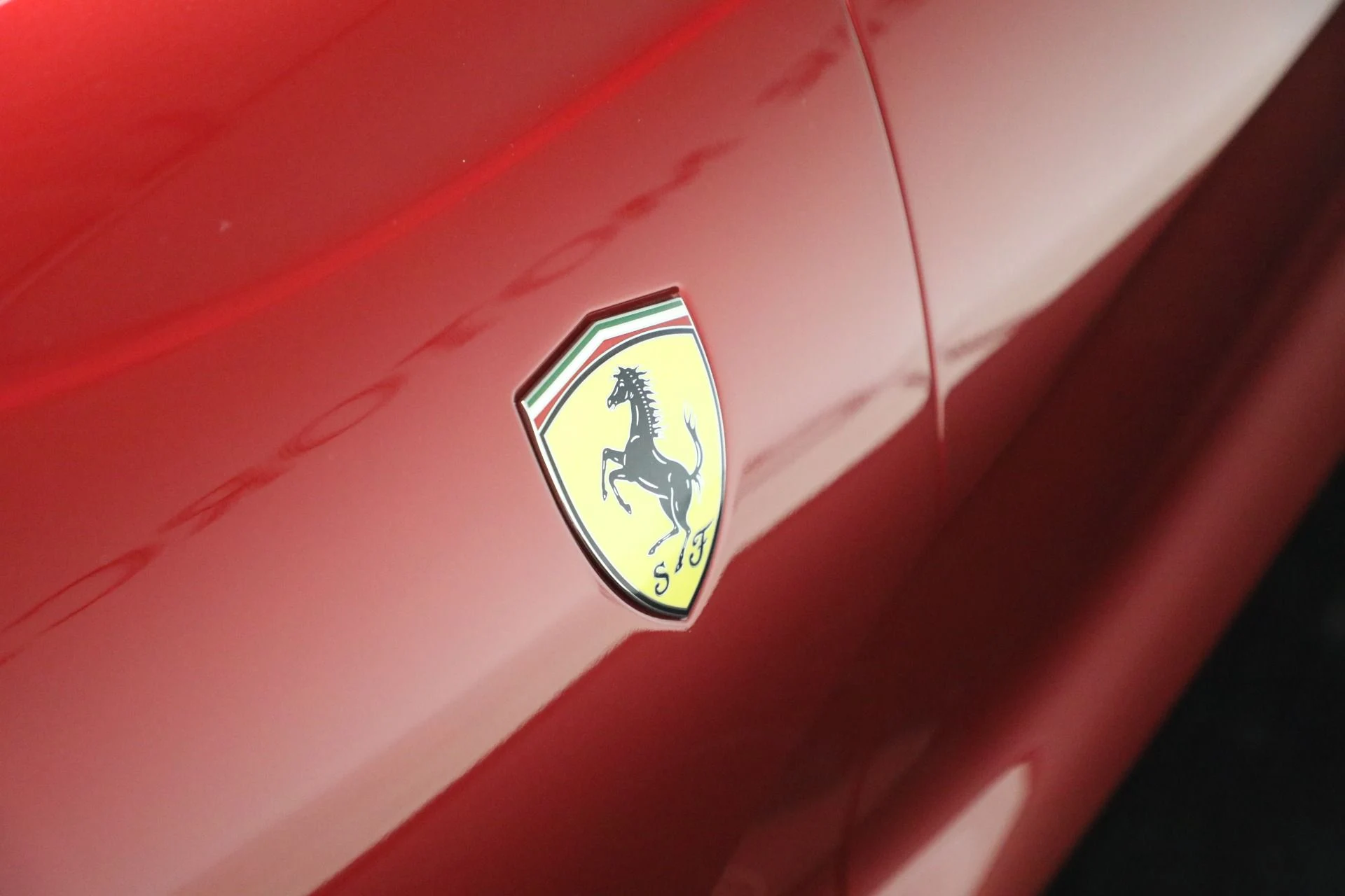 mph033_3414133702_Used_2022_Ferrari_812_GTS_1773688462_2ce16494e5