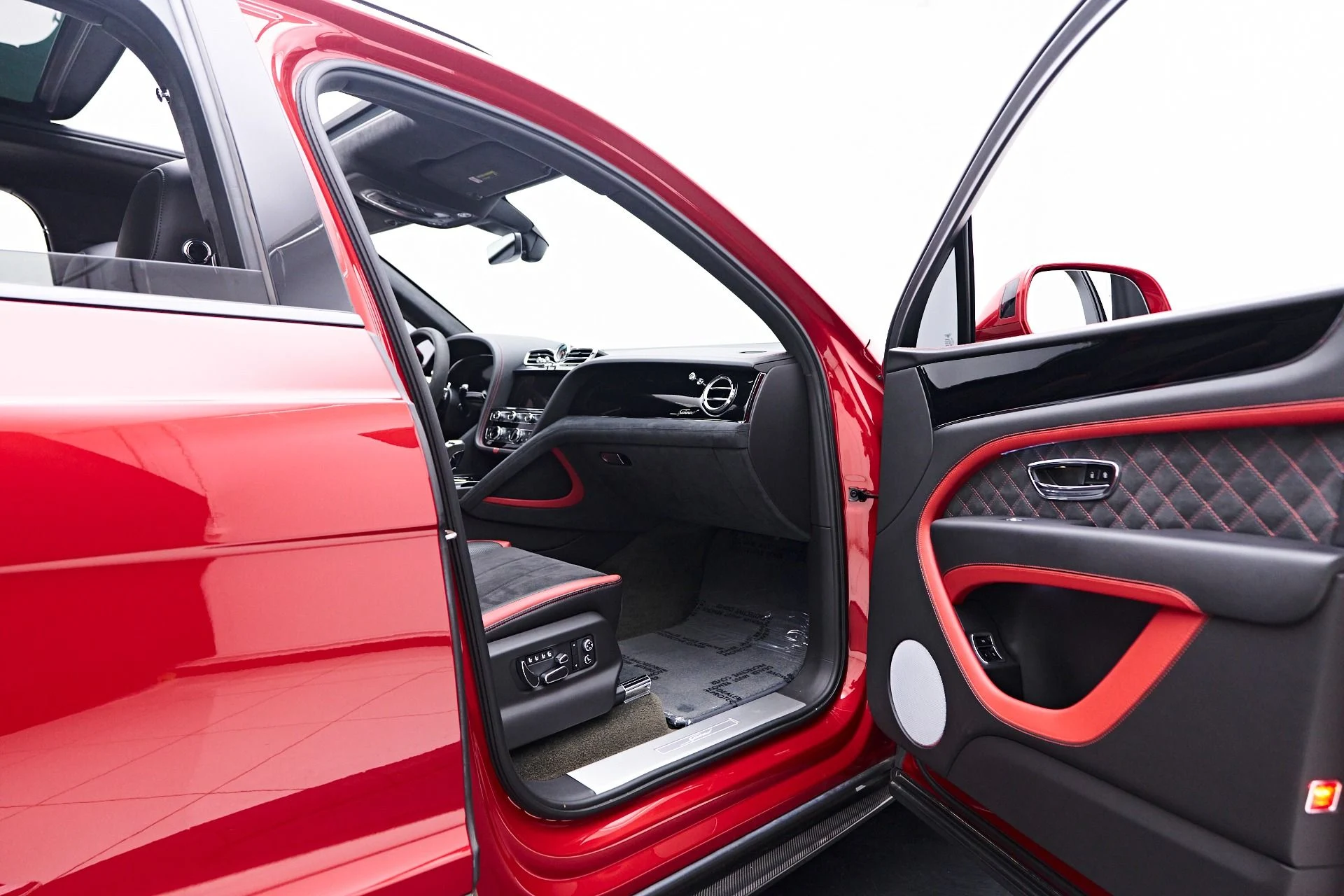 mph033_3418640705_Used_2021_Bentley_Bentayga_Speed_1752368507_ffefeedf8d