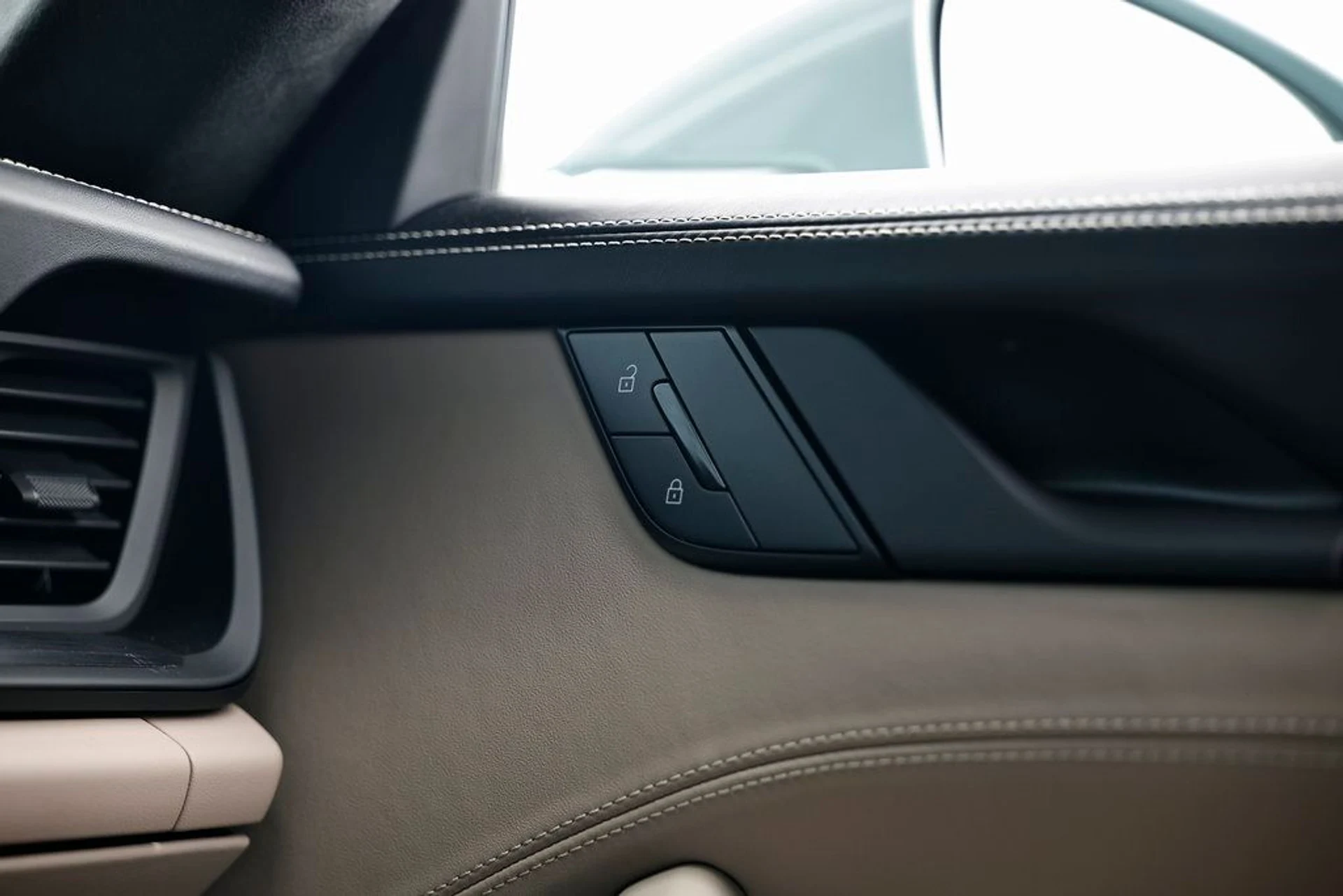 mph033_34256333_b422dc6c4c13a08bacd4db2000563dde_a661186ab0