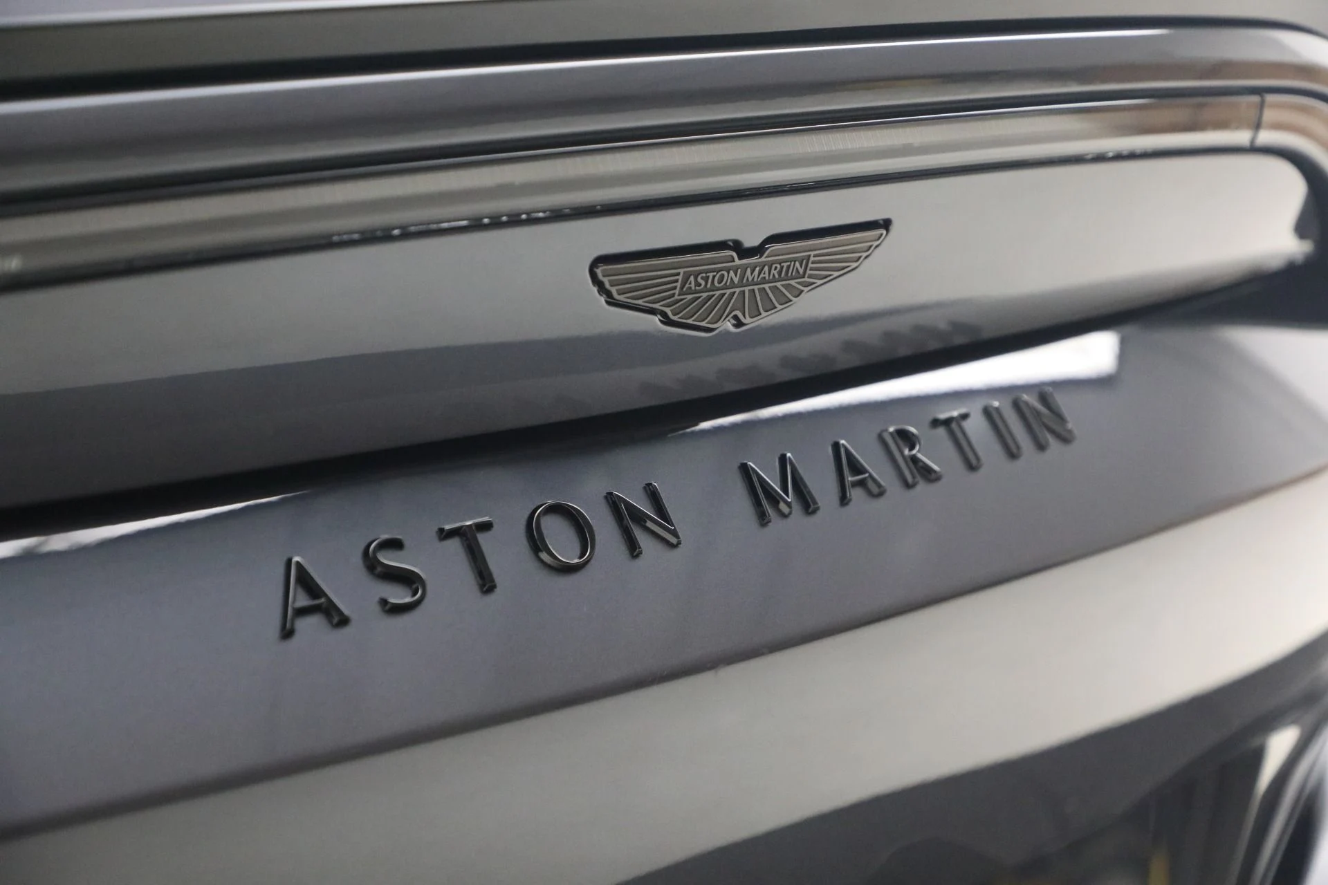 mph033_3426429166_New_2026_Aston_Martin_Vantage_S_1766181825_7811d95a6b