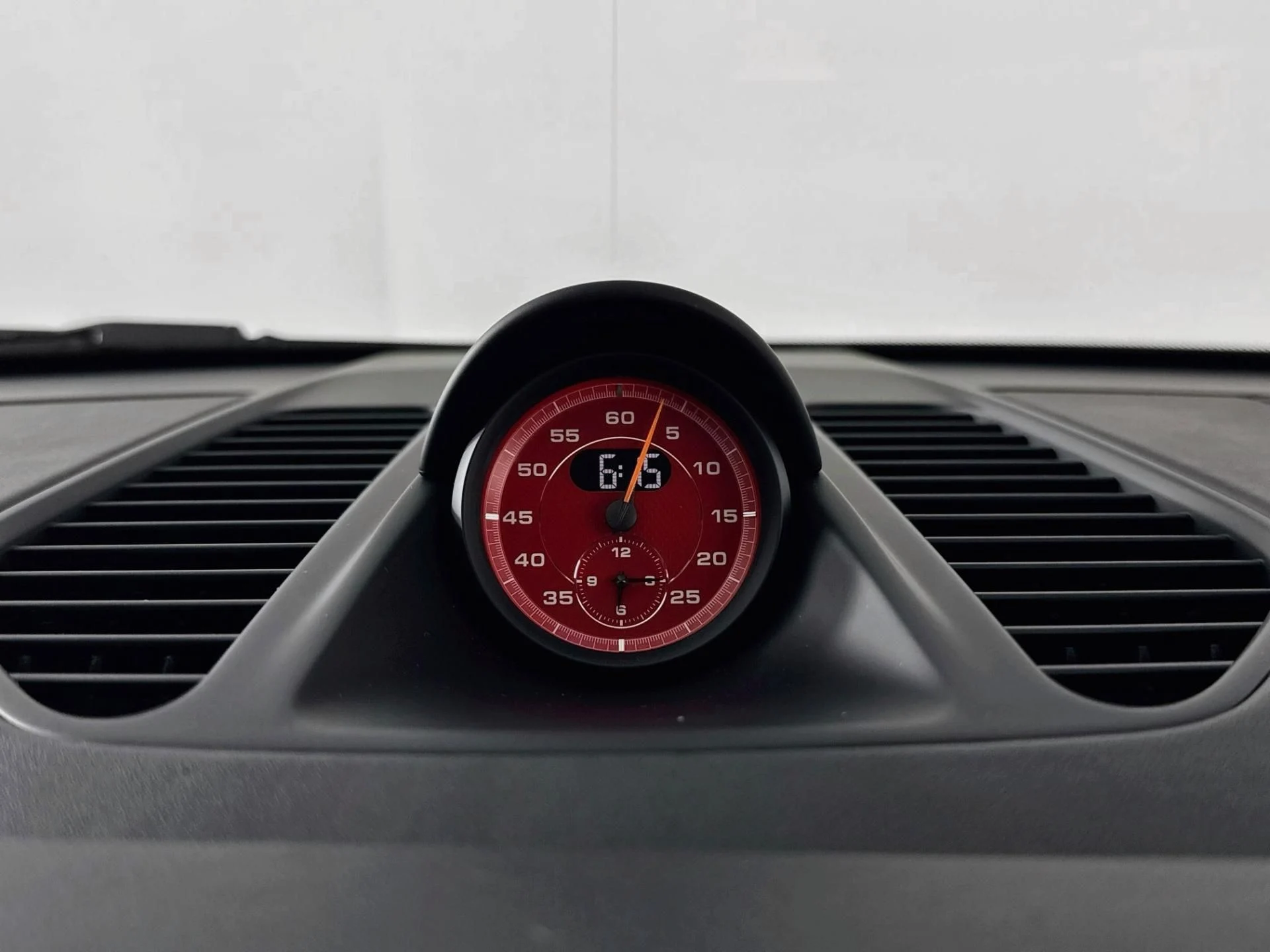 mph033_3428923663_Used_2018_Porsche_911_GT_2_RS_1785886167_d7a4725a4e