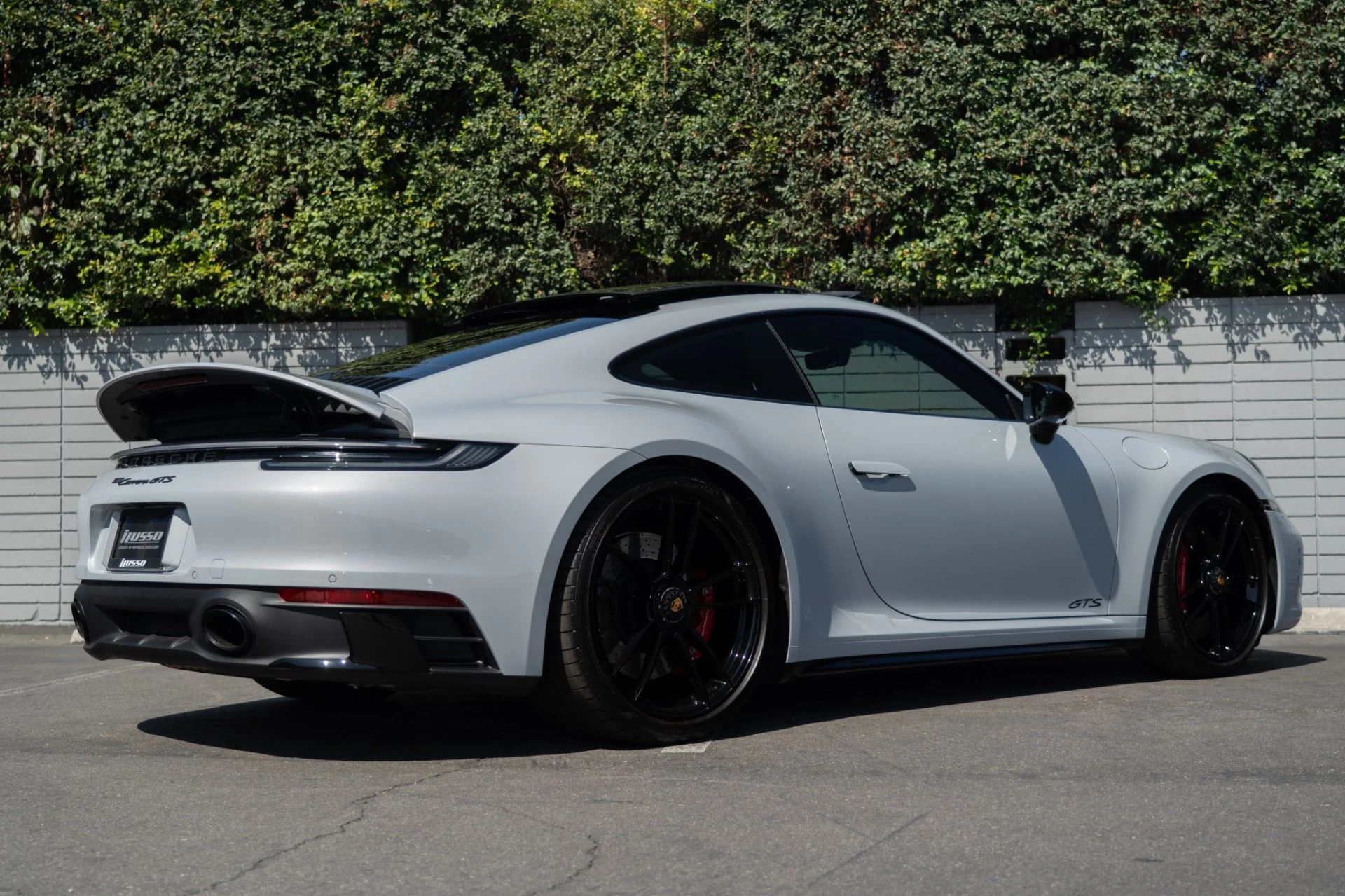 mph033_3428924637_Used_2024_Porsche_911_Carrera_GTS_1755716211_6b897ed2ea