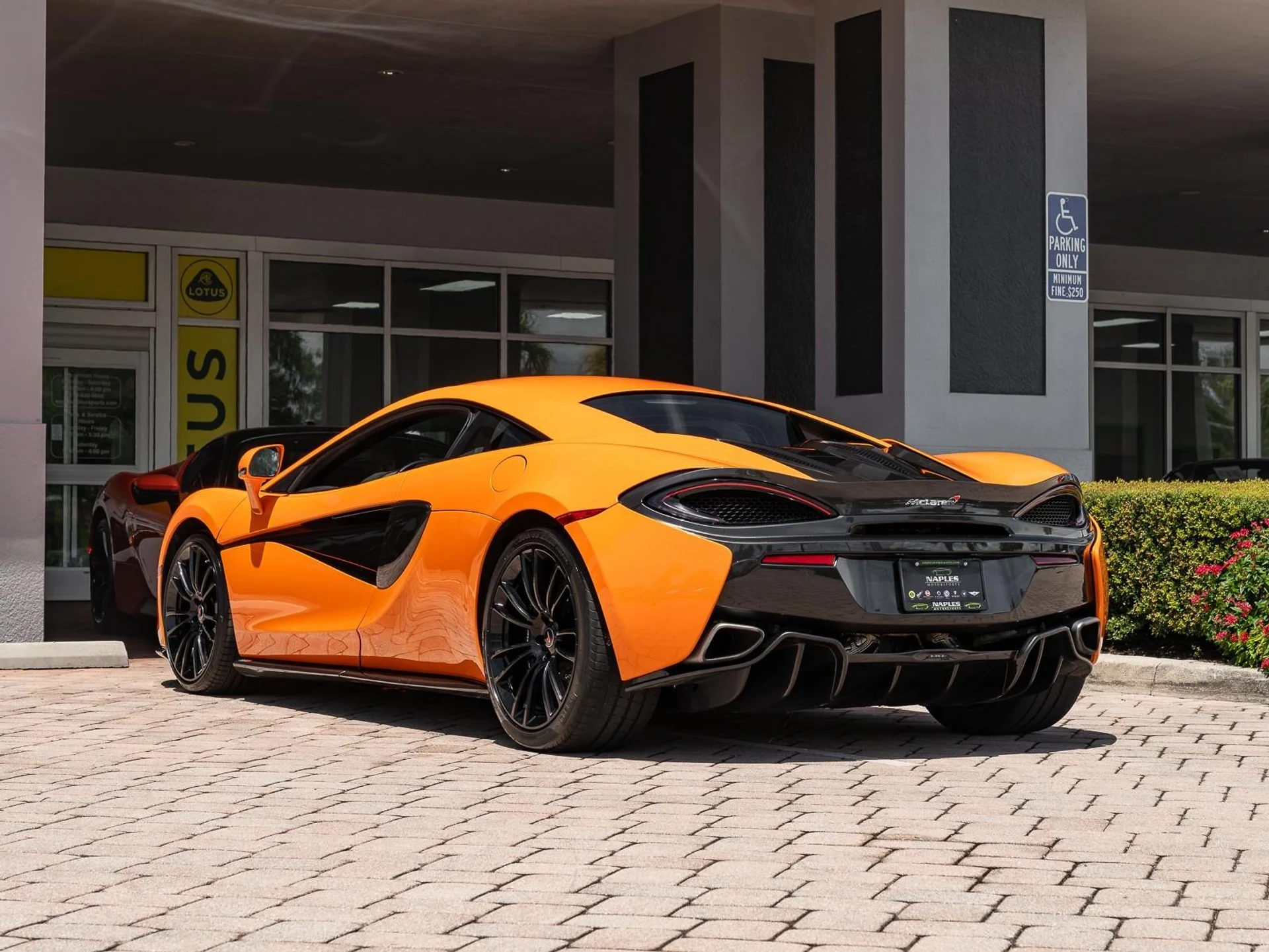 mph033_3431695991_Used_2016_Mc_Laren_570_S_1756483748_83d9792d30