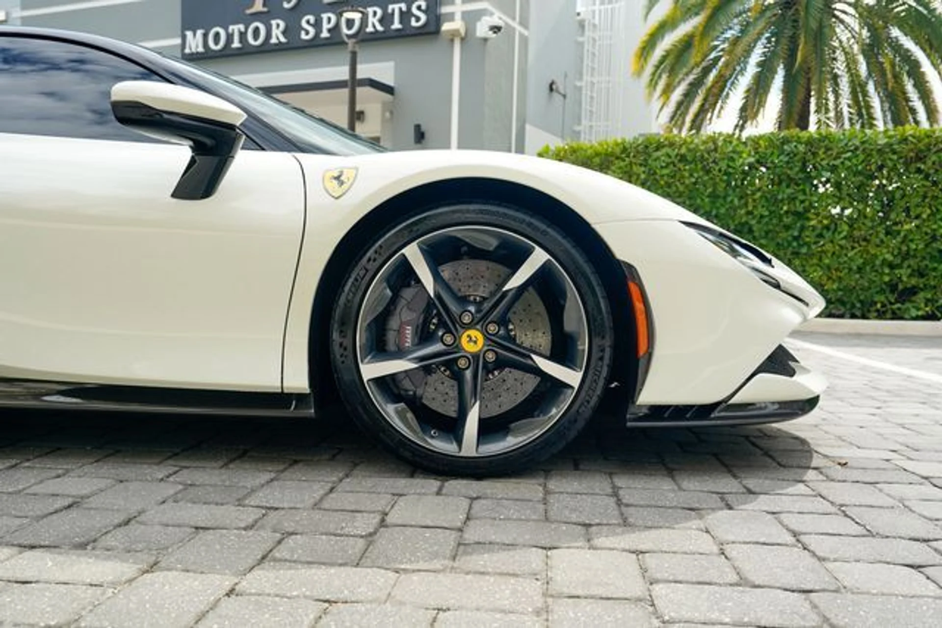 mph033_3431867301_22977808_34_c67396985d