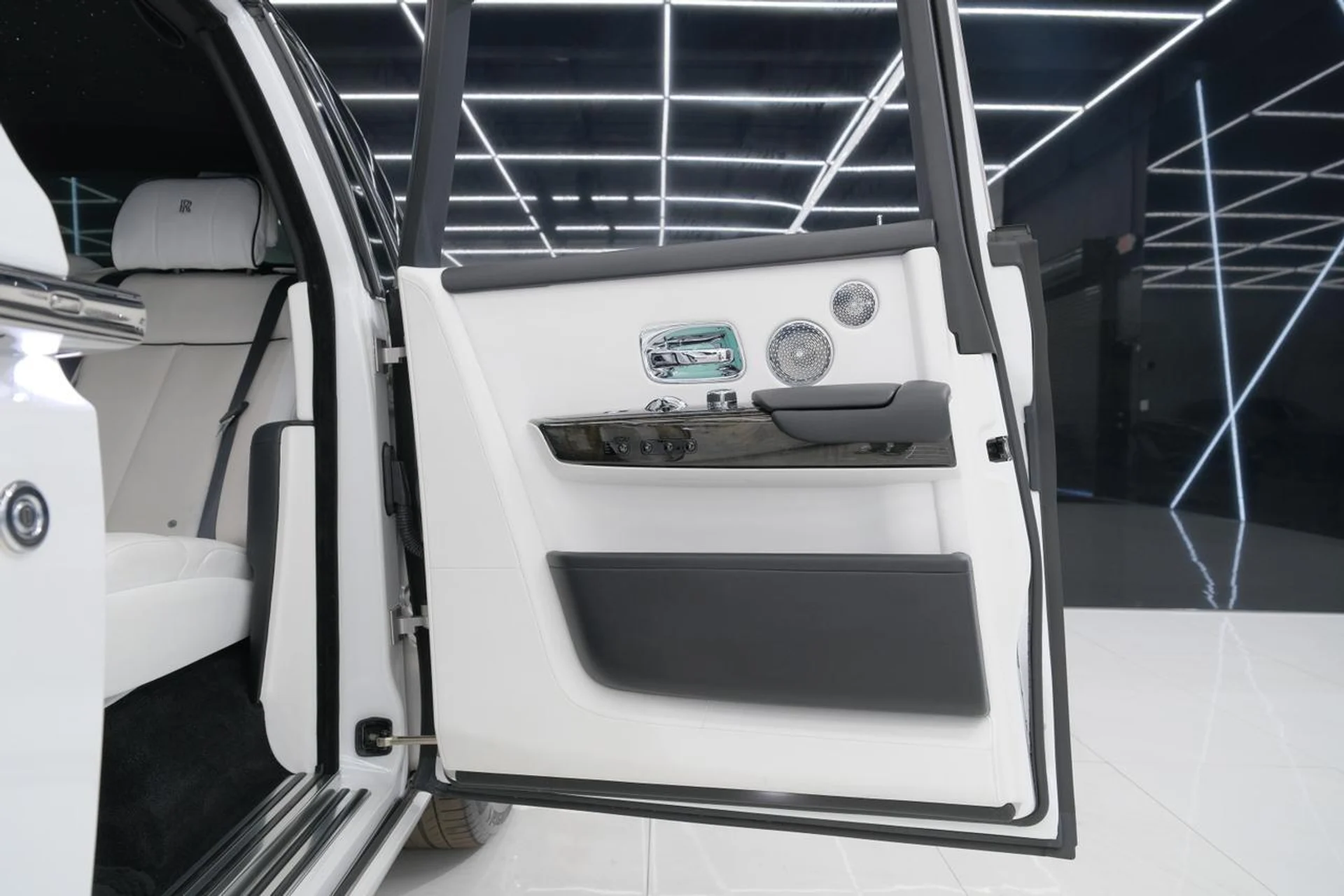 mph033_3439031230_32c3c5a0e222a7547e7ff1068a7bf33d_5c2b589008