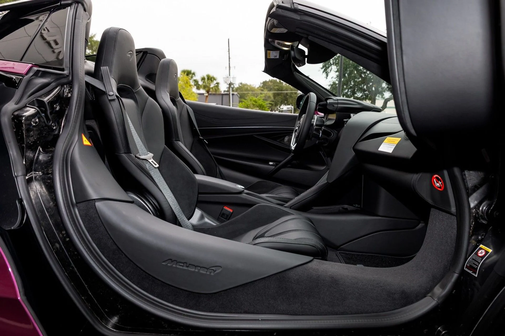 mph033_345186420_630_p34_l_a687a517ac