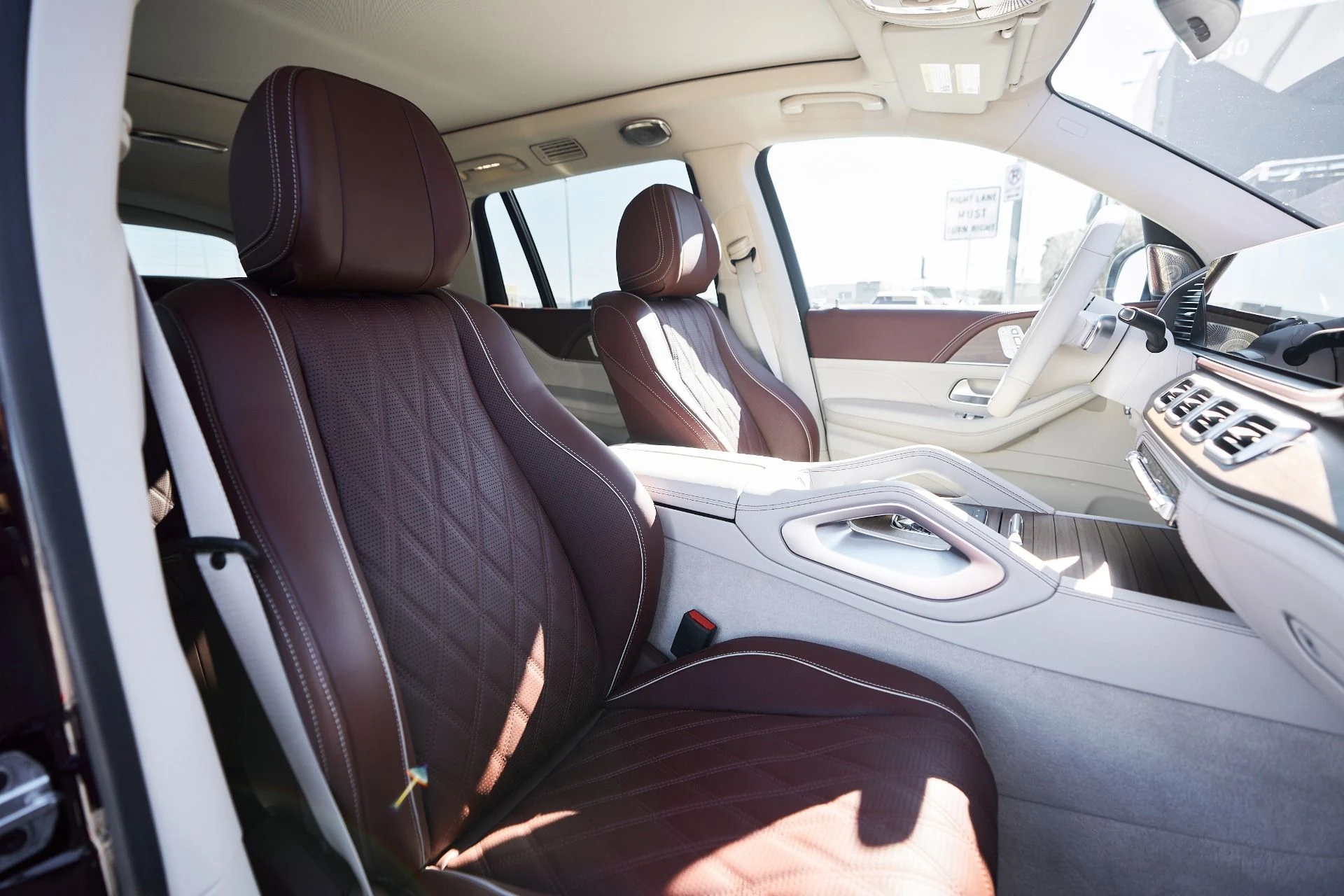 mph033_3453983029_Used_2024_Mercedes_Benz_GLS_Maybach_GLS_600_1762306362_45cb4b3e00