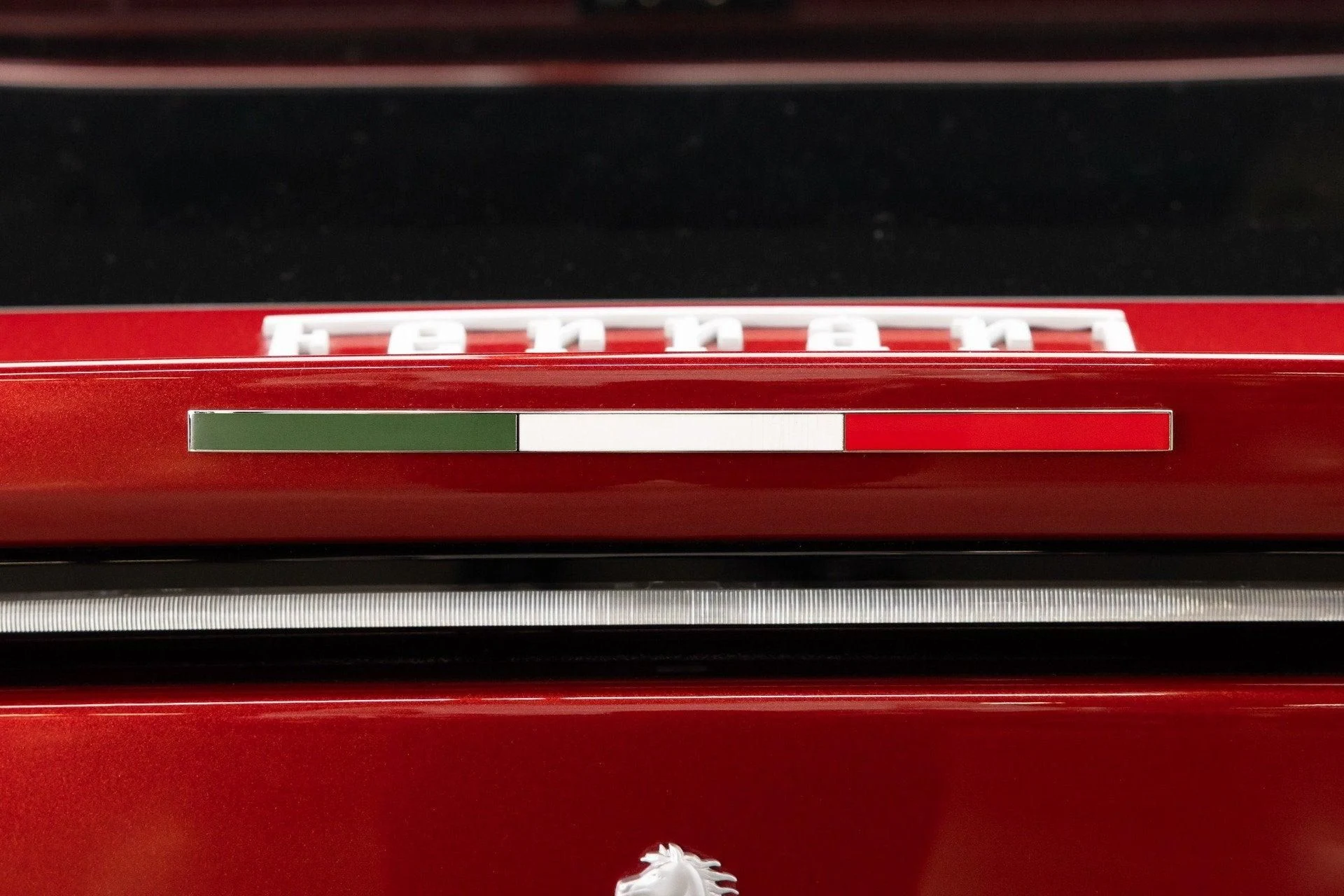 mph033_3457551997_Used_2026_Ferrari_Purosangue_1785925695_894e81f78f
