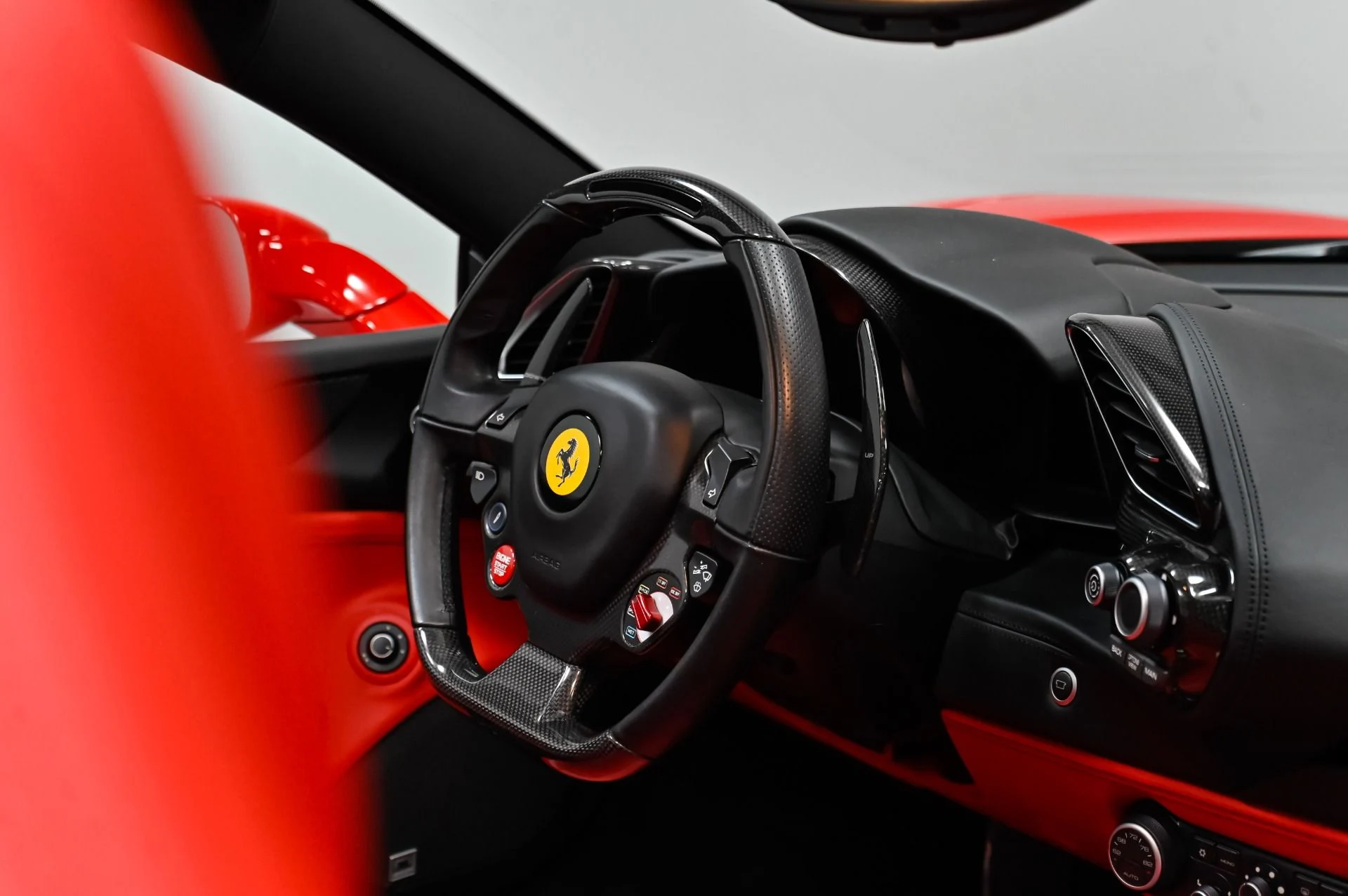 mph033_346709494_Used_2018_Ferrari_488_Spider_1790629138_45979eab7c