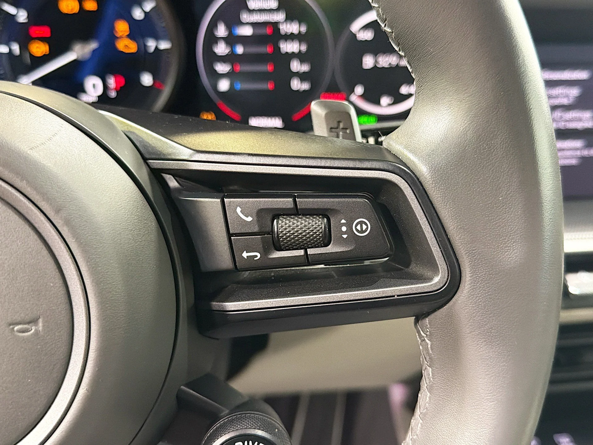 mph033_3467160075_51759ebb8df5aa9771b6c72b58b06557_65898e24f8