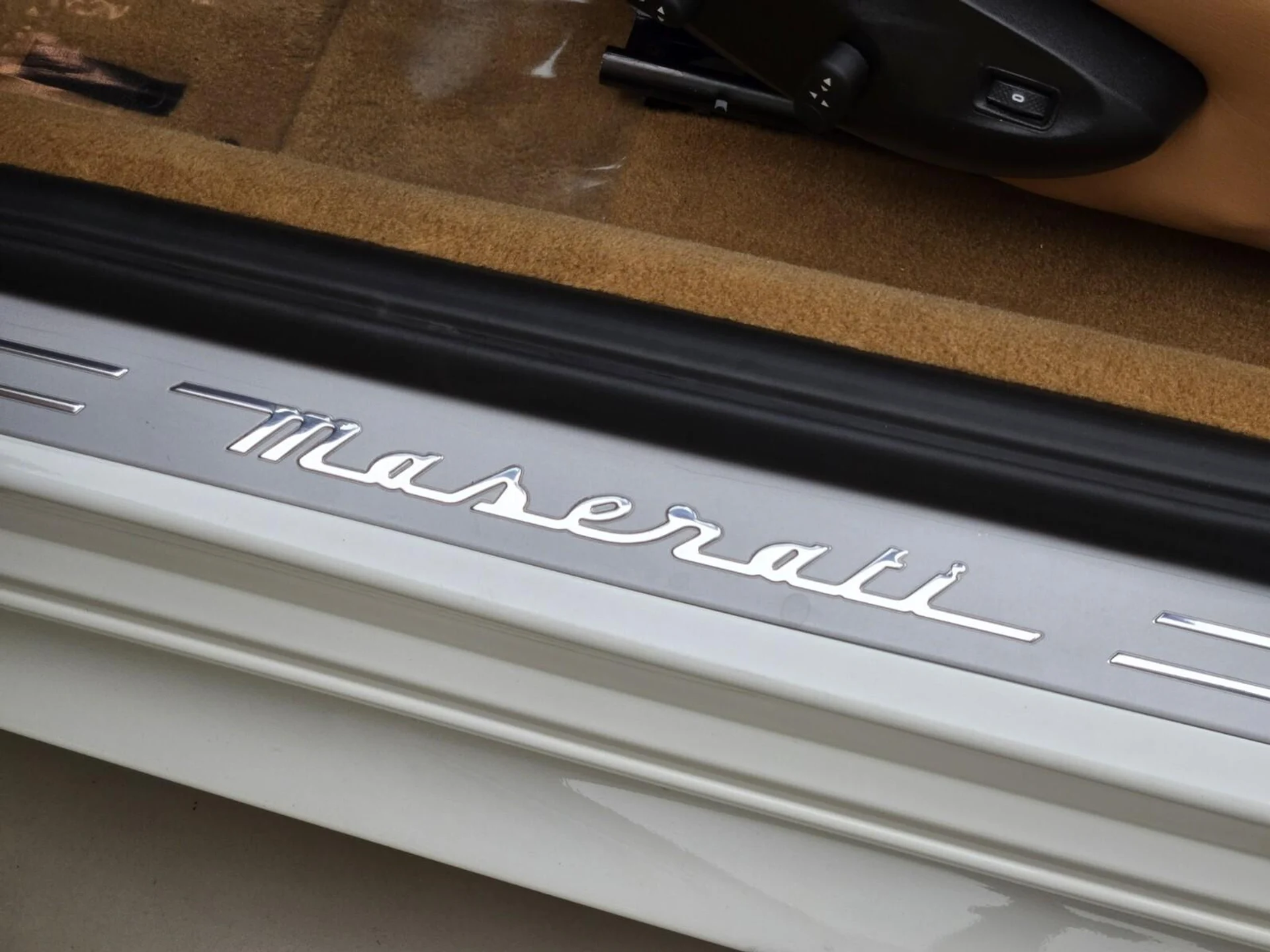 mph033_3468311042_Used_2013_Maserati_Gran_Turismo_Sport_1762328769_c780e3a04b