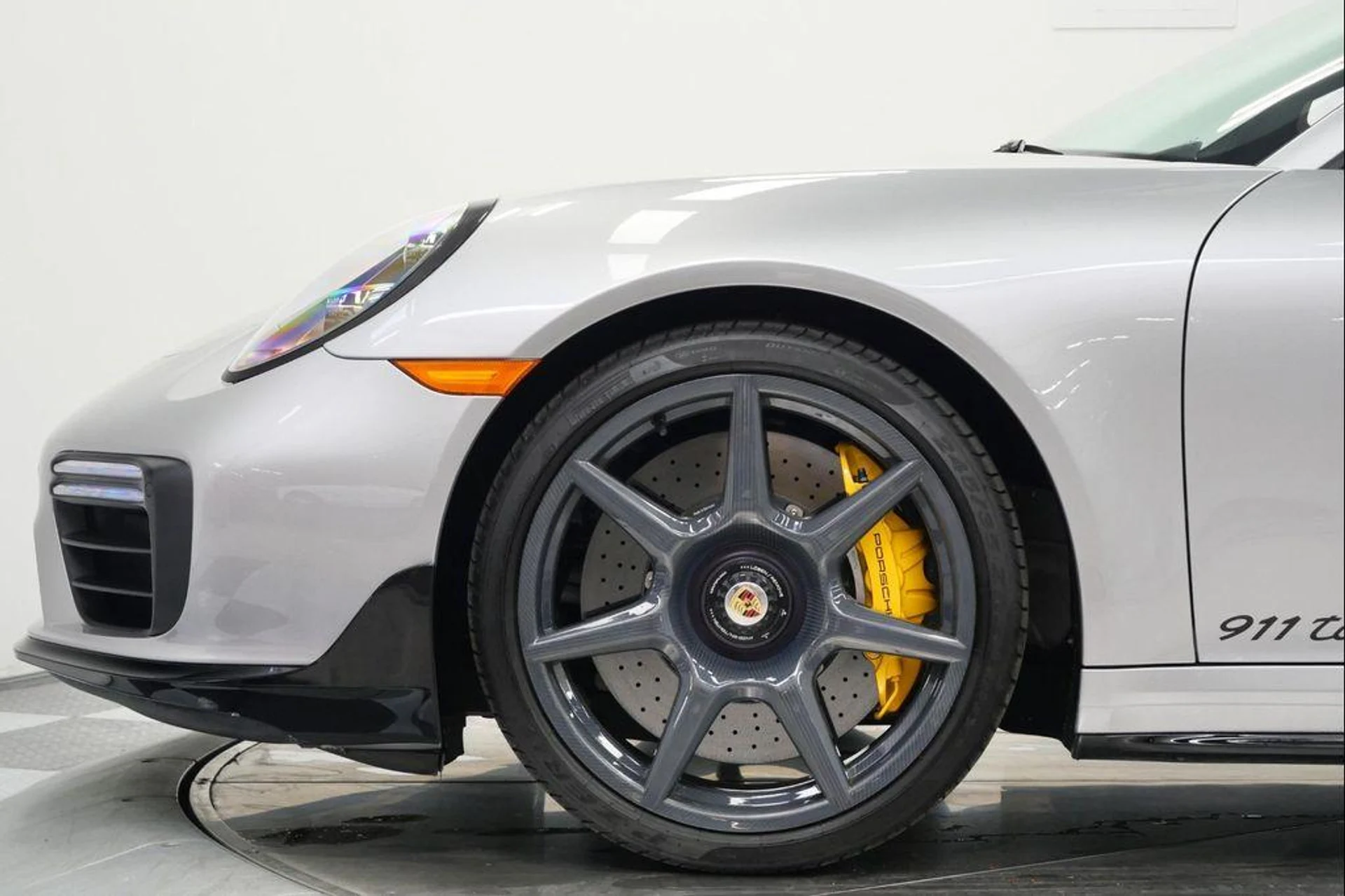 mph033_3471957261_r1y_Sjur_Secw_Df_Iss_ZY_Nby7c_Mt_XI_6189bdd66b