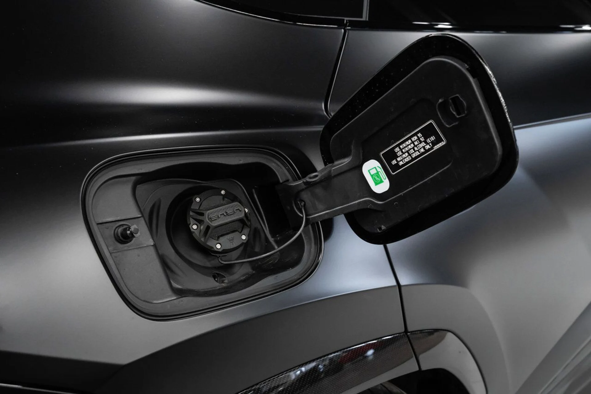 mph033_3482053671_lamborghini_urus_2023_505073ec44