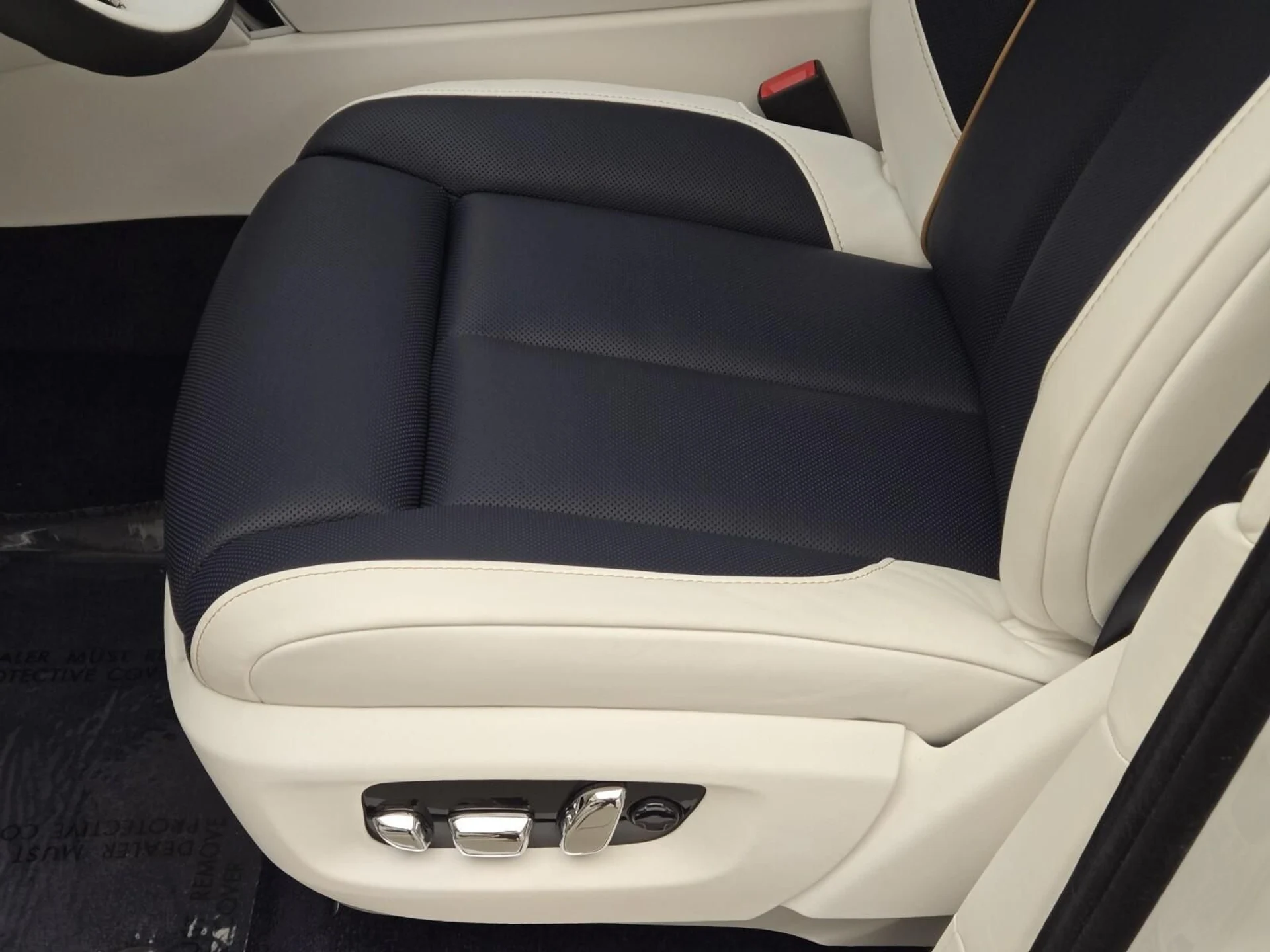 mph033_3482589061_New_2026_Rolls_Royce_Cullinan_1776403049_b516cf487f