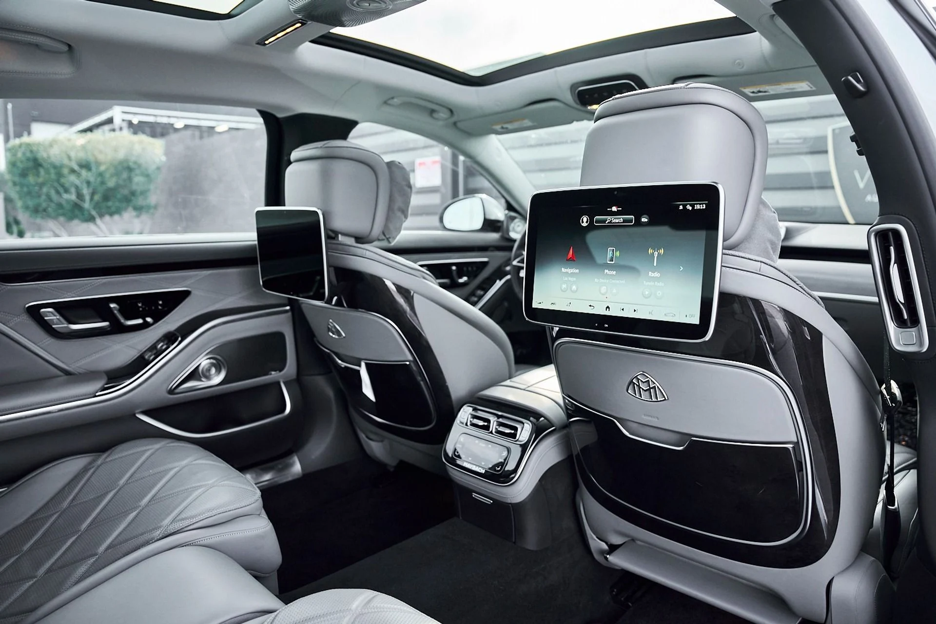 mph033_348623154_Used_2021_Mercedes_Benz_S_Class_Maybach_S_580_1771643105_a4f20d06c7