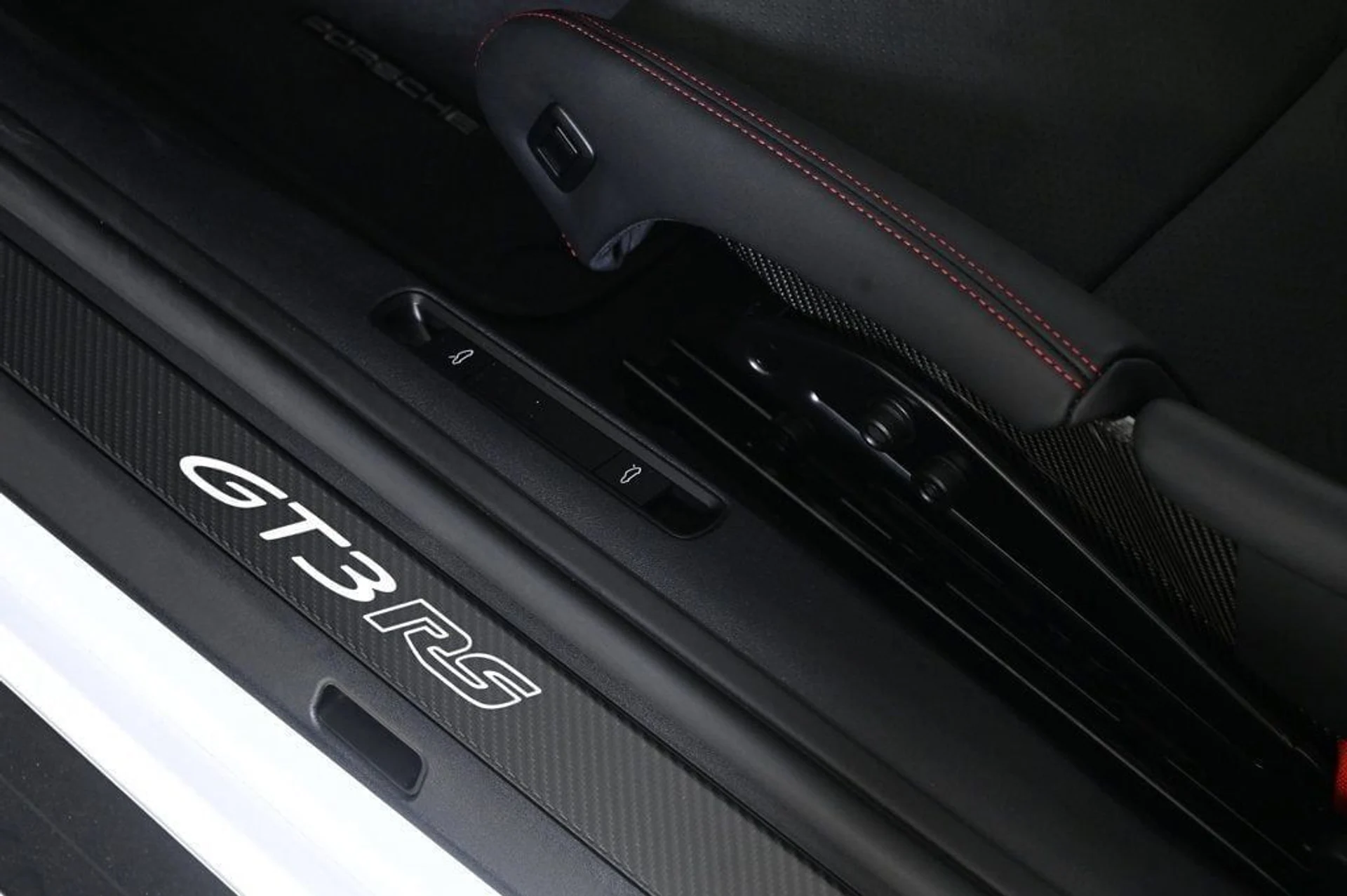 mph033_3497882688_3ef87233a93742d2b25fc635a55b1291_438136ed76