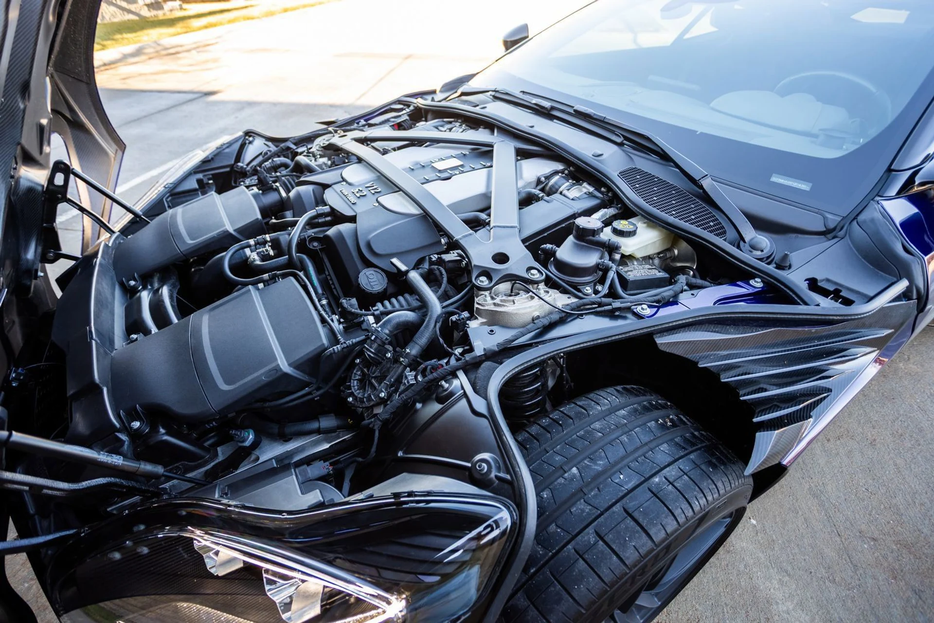 mph033_3504866354_56eef1976d134fed86cad67a1f48a7f1_9f7c06068a