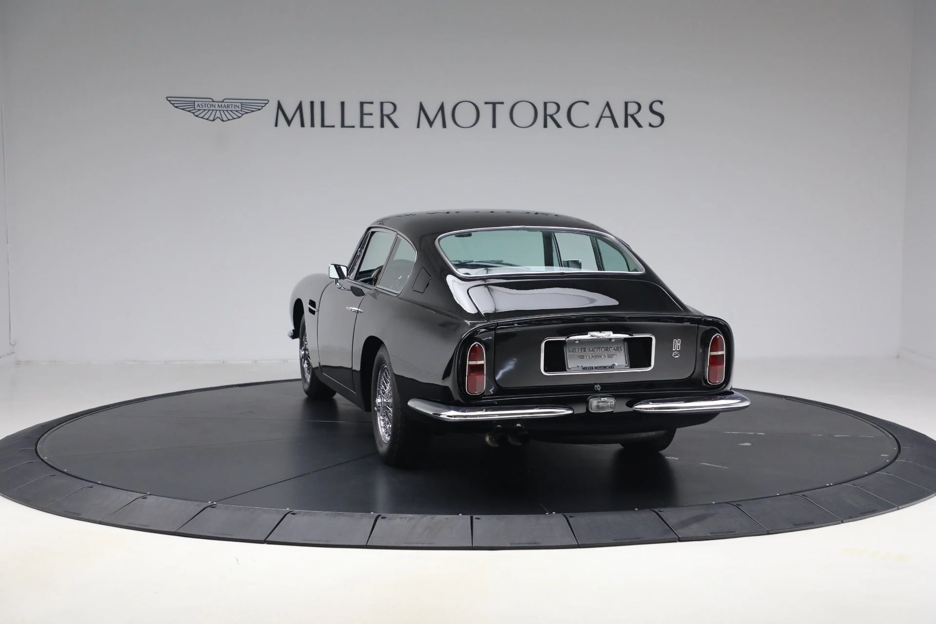 mph033_3504879039_Used_1968_Aston_Martin_DB_6_1793123624_1b42ace9f8