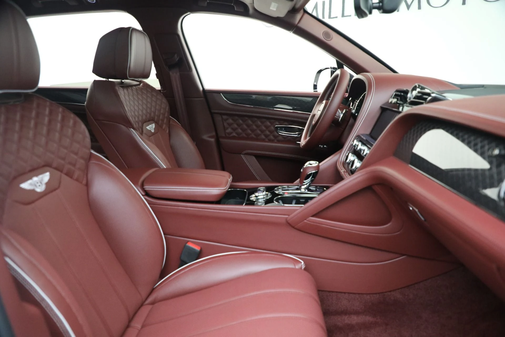 mph033_3506021104_Used_2025_Bentley_Bentayga_S_Black_Edition_3de4a8a23f