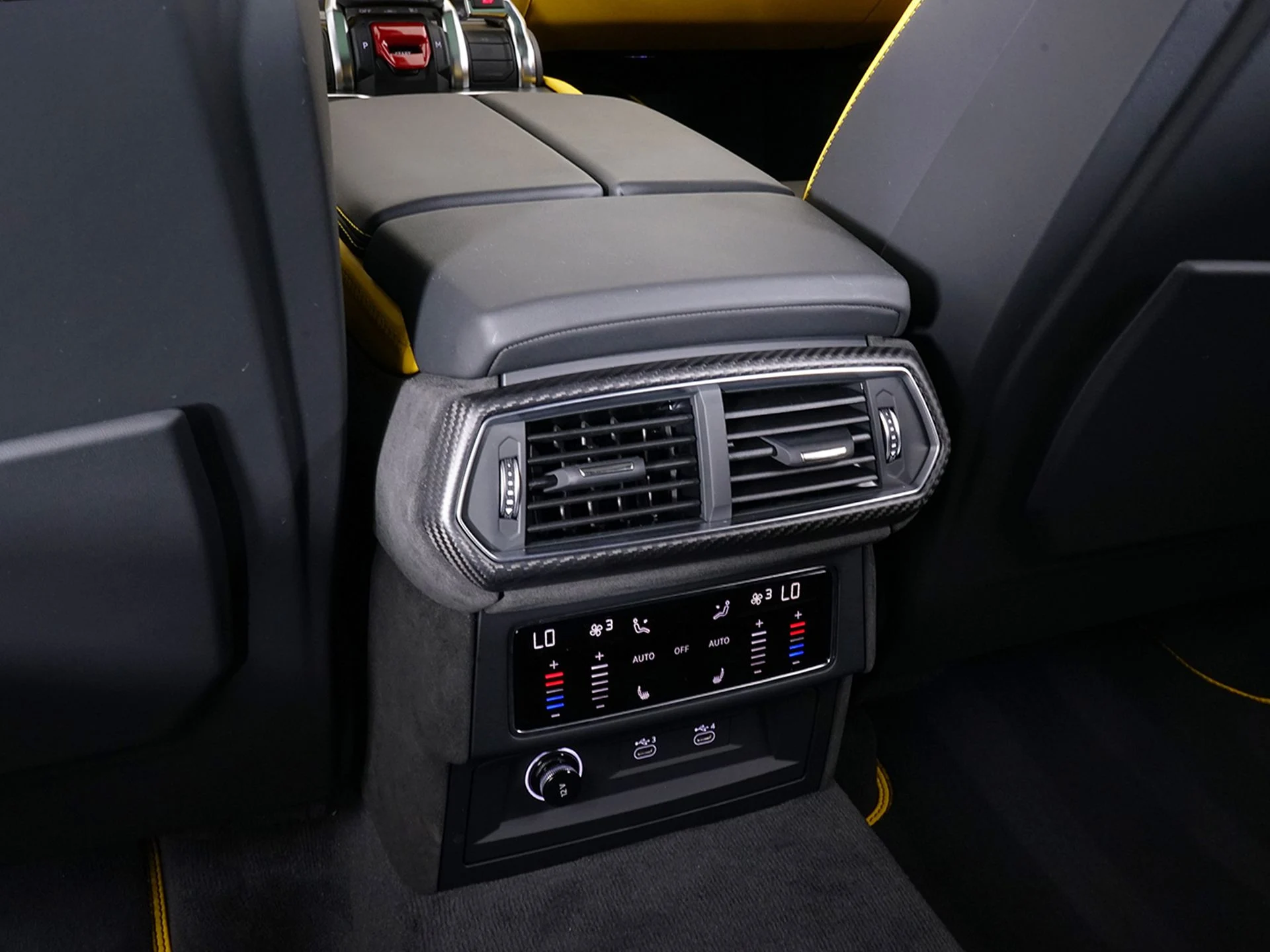 mph033_3508394737_50255a6dcf20175bf1ef275a518cf209x_81f49f9ede