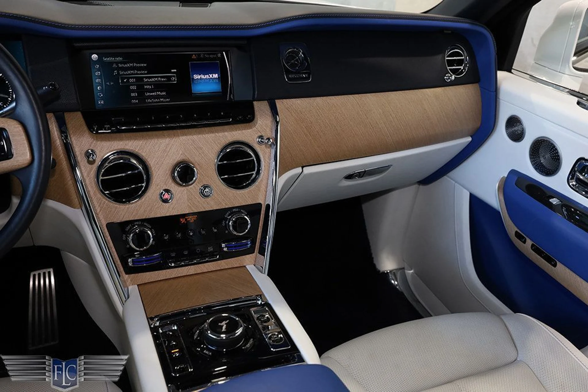 mph033_3524093614_used_2021_rolls_royce_cullinan_sportutility_9689_22989825_34_1024_aa9e2f1f02